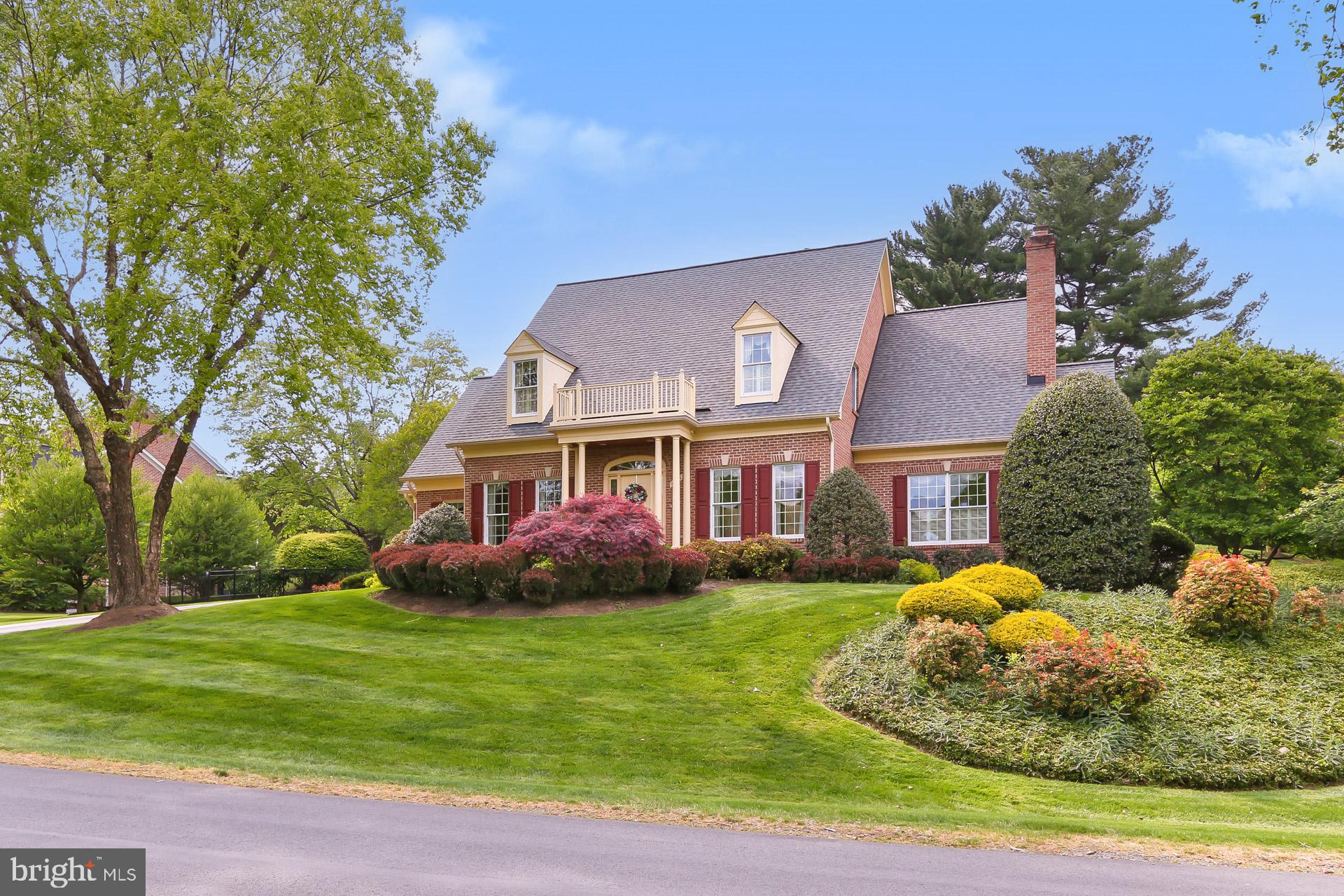 HUNTING HILLS - Residential