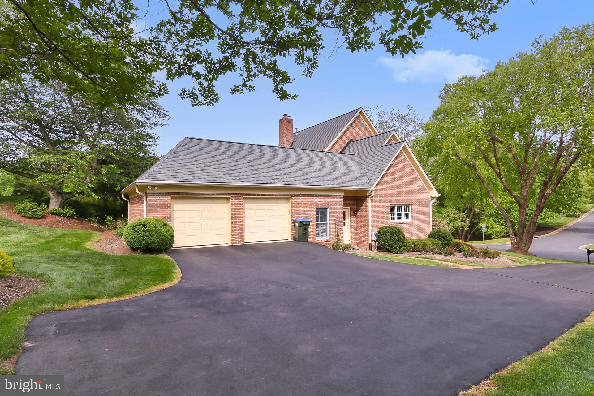 HUNTING HILLS - Residential