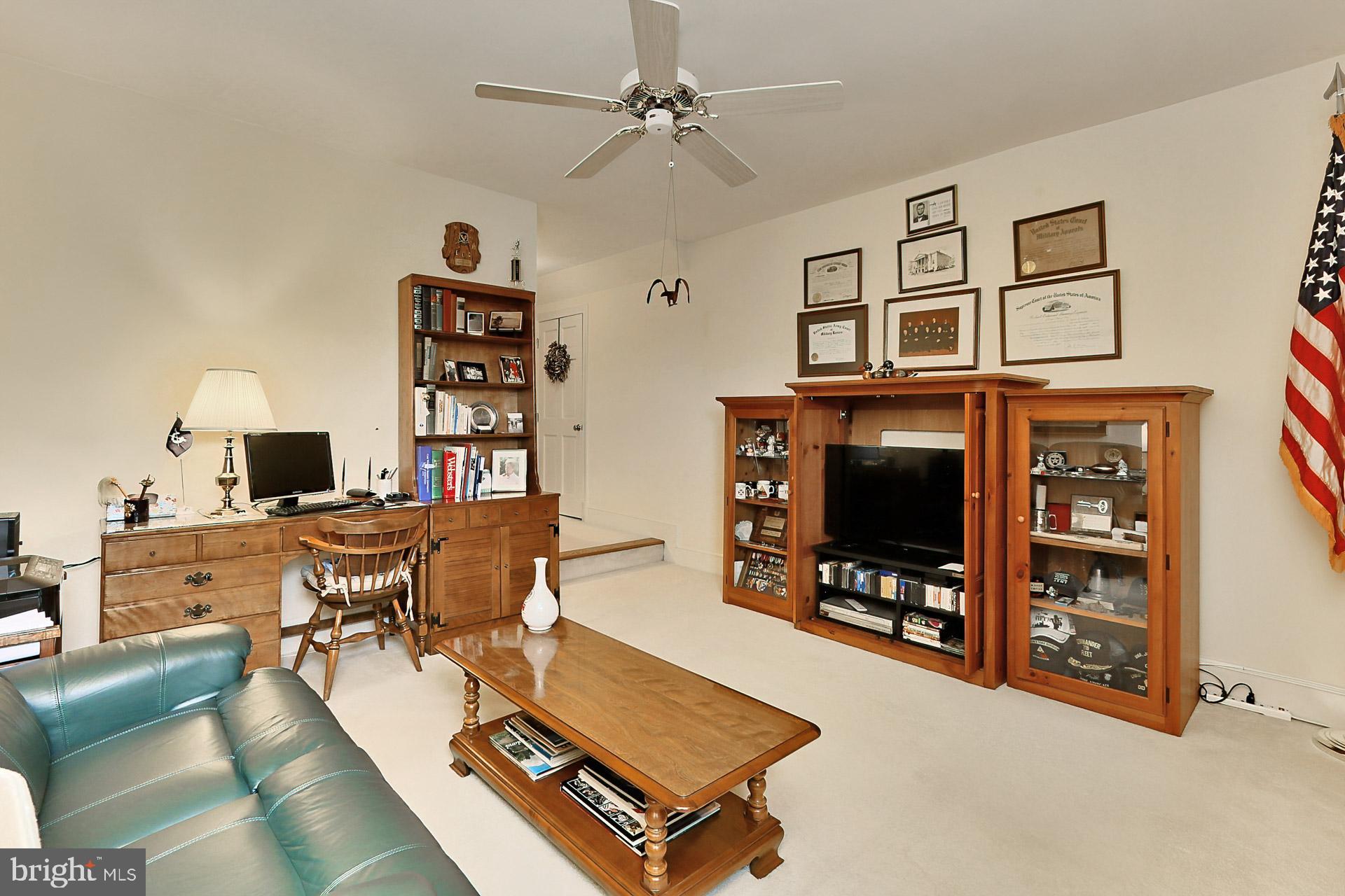 HUNTING HILLS - Residential