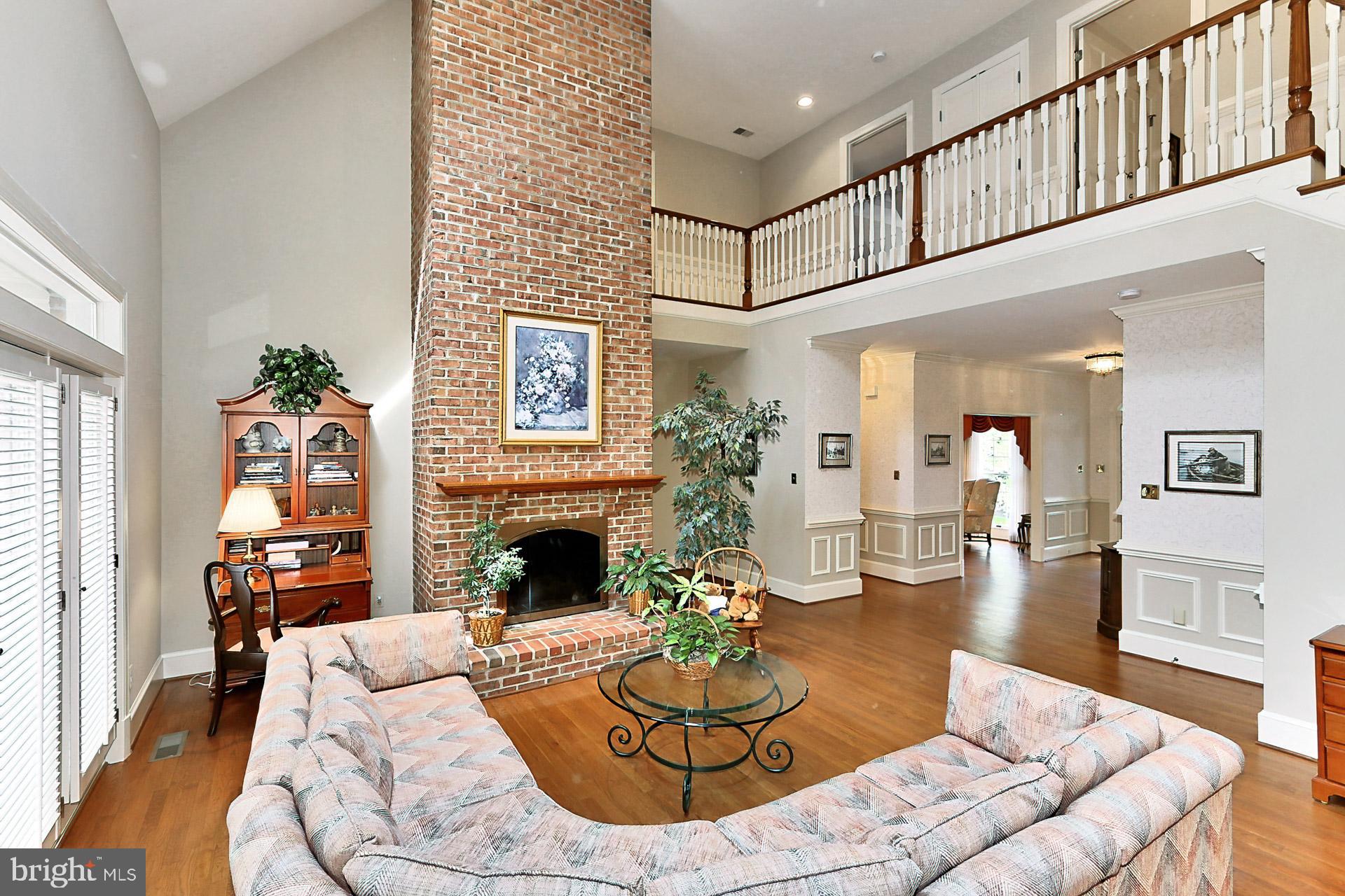 HUNTING HILLS - Residential