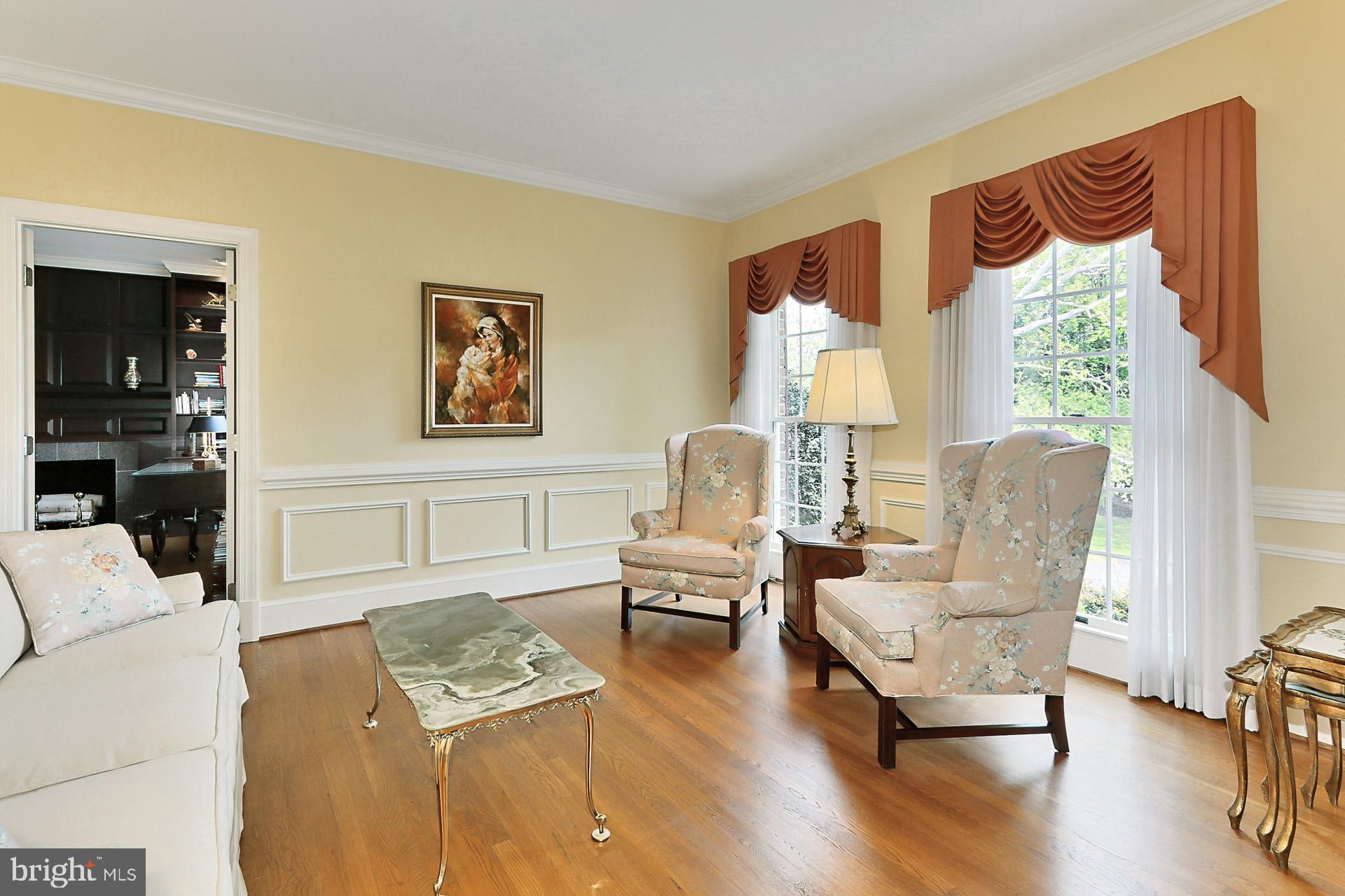 HUNTING HILLS - Residential