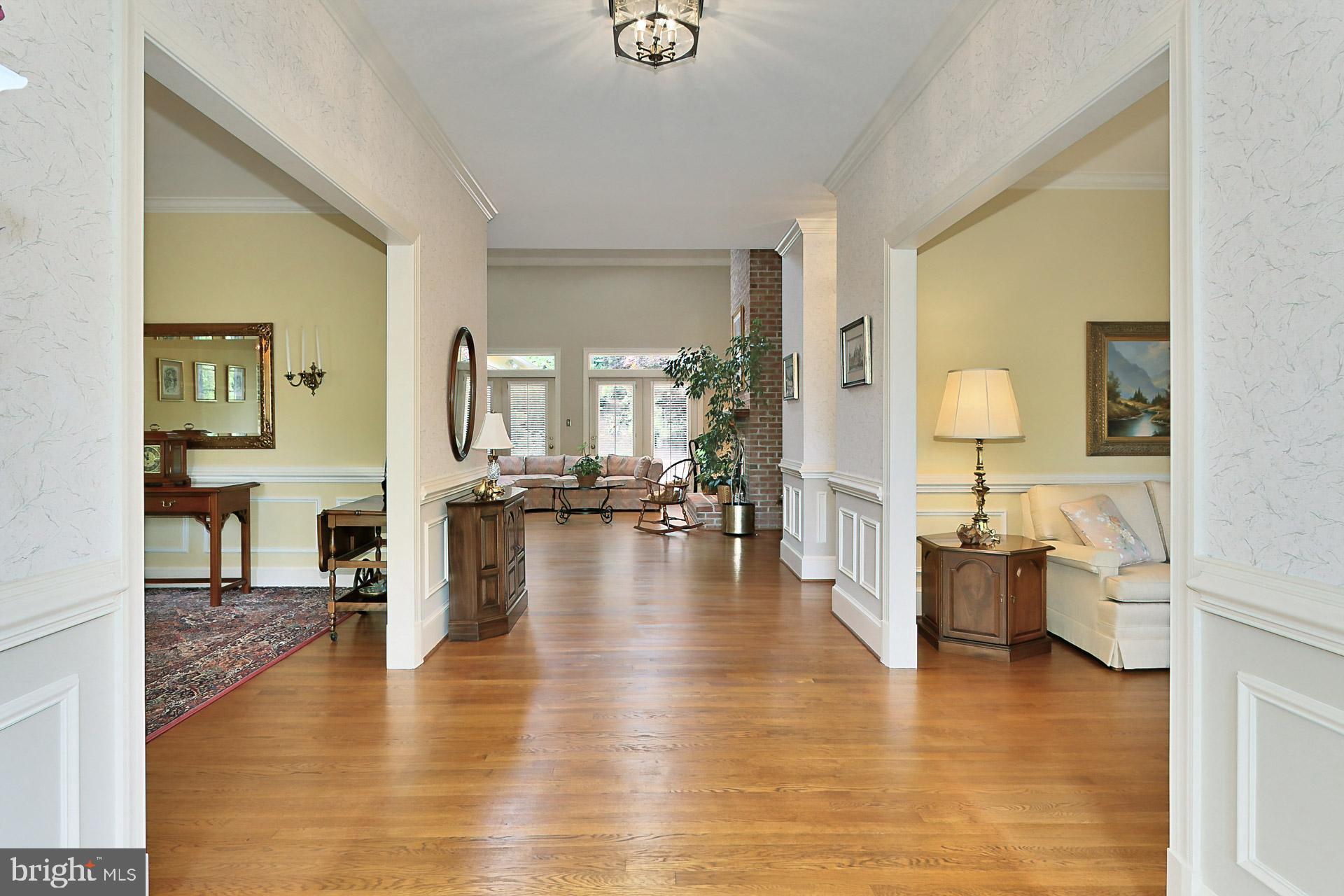 HUNTING HILLS - Residential