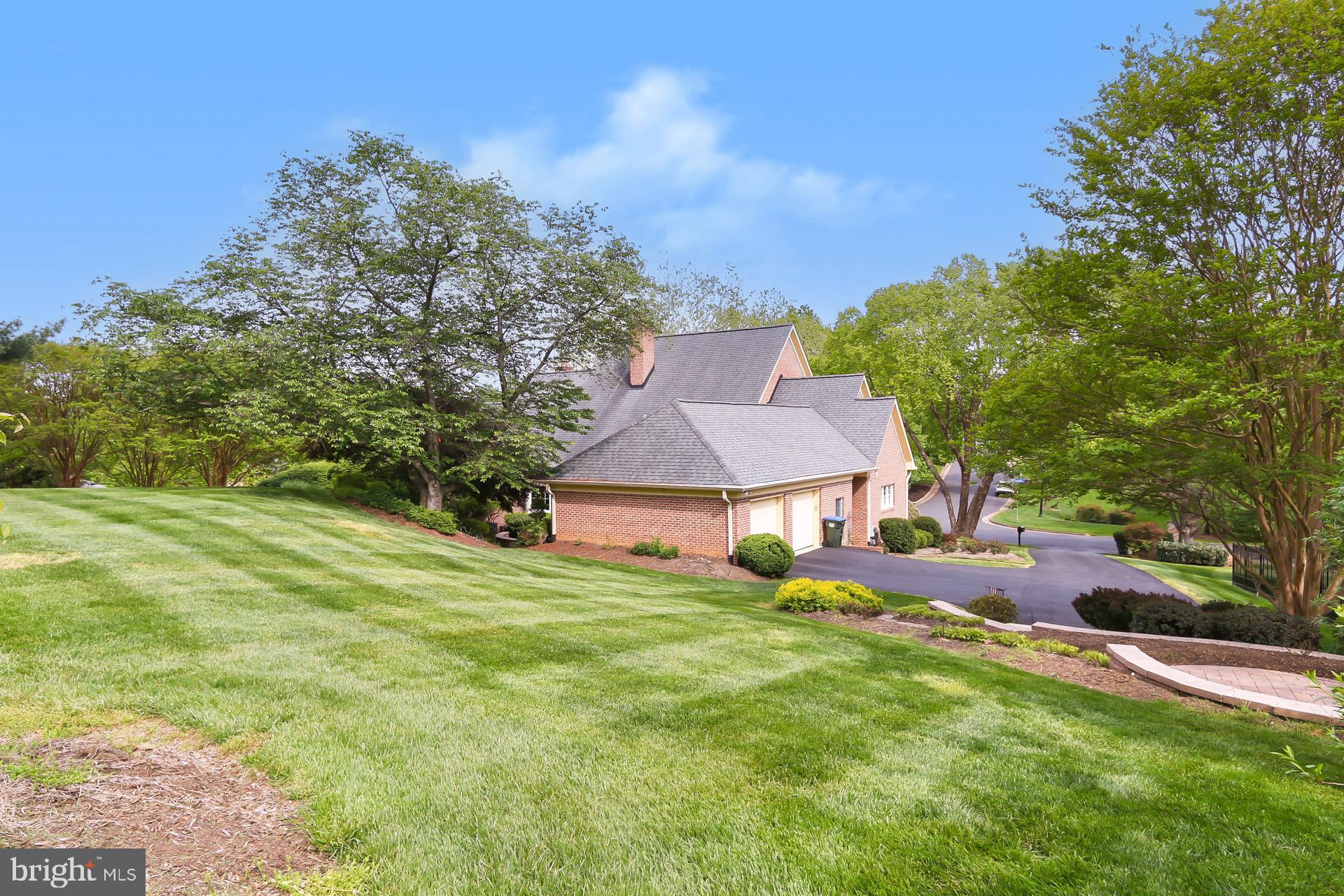 HUNTING HILLS - Residential