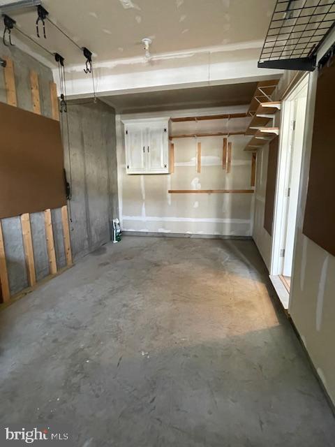 MONROE POINT - Residential Lease