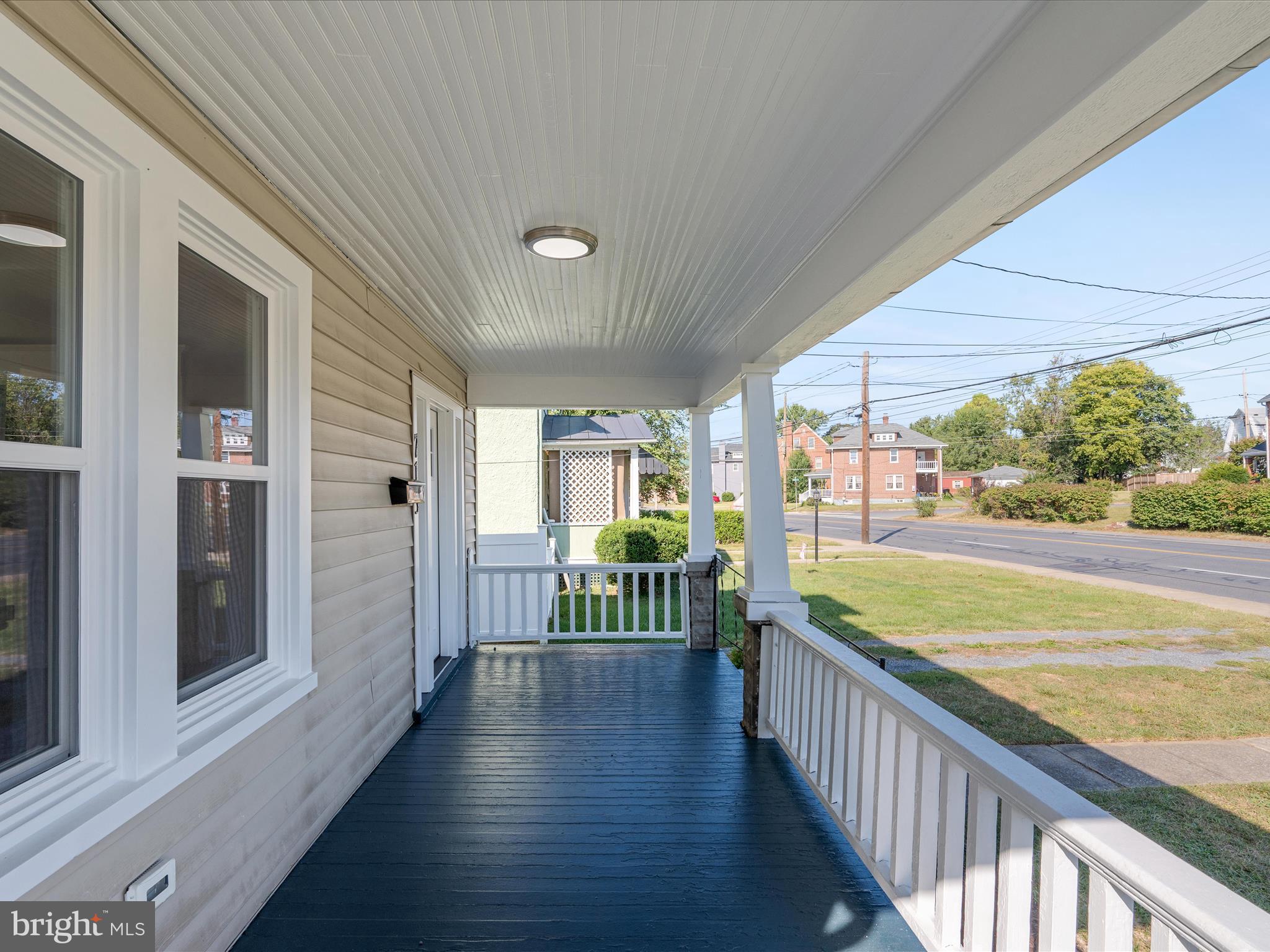 715 BERRYVILLE AVENUE