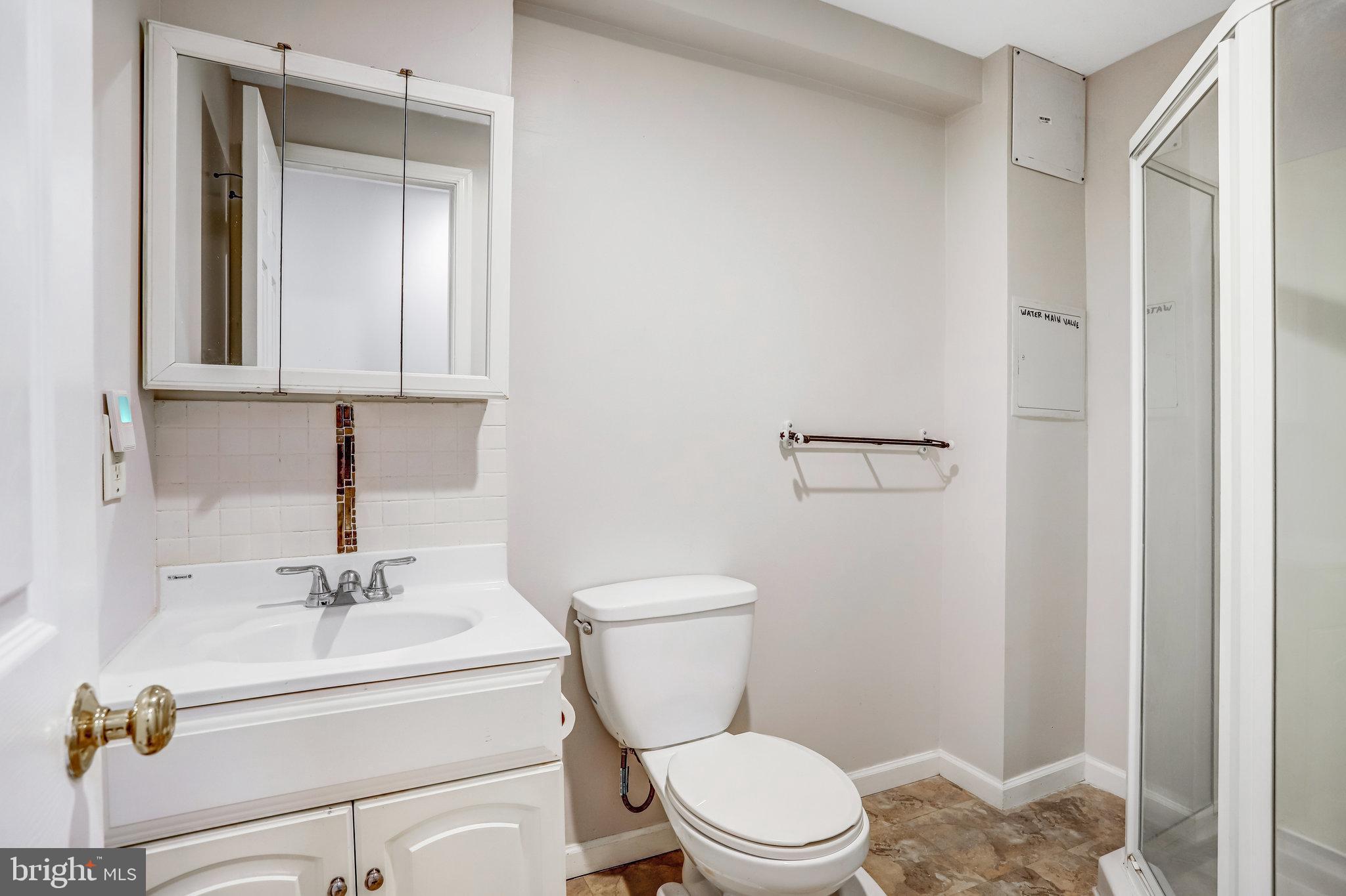 SHADOW OAK - Residential