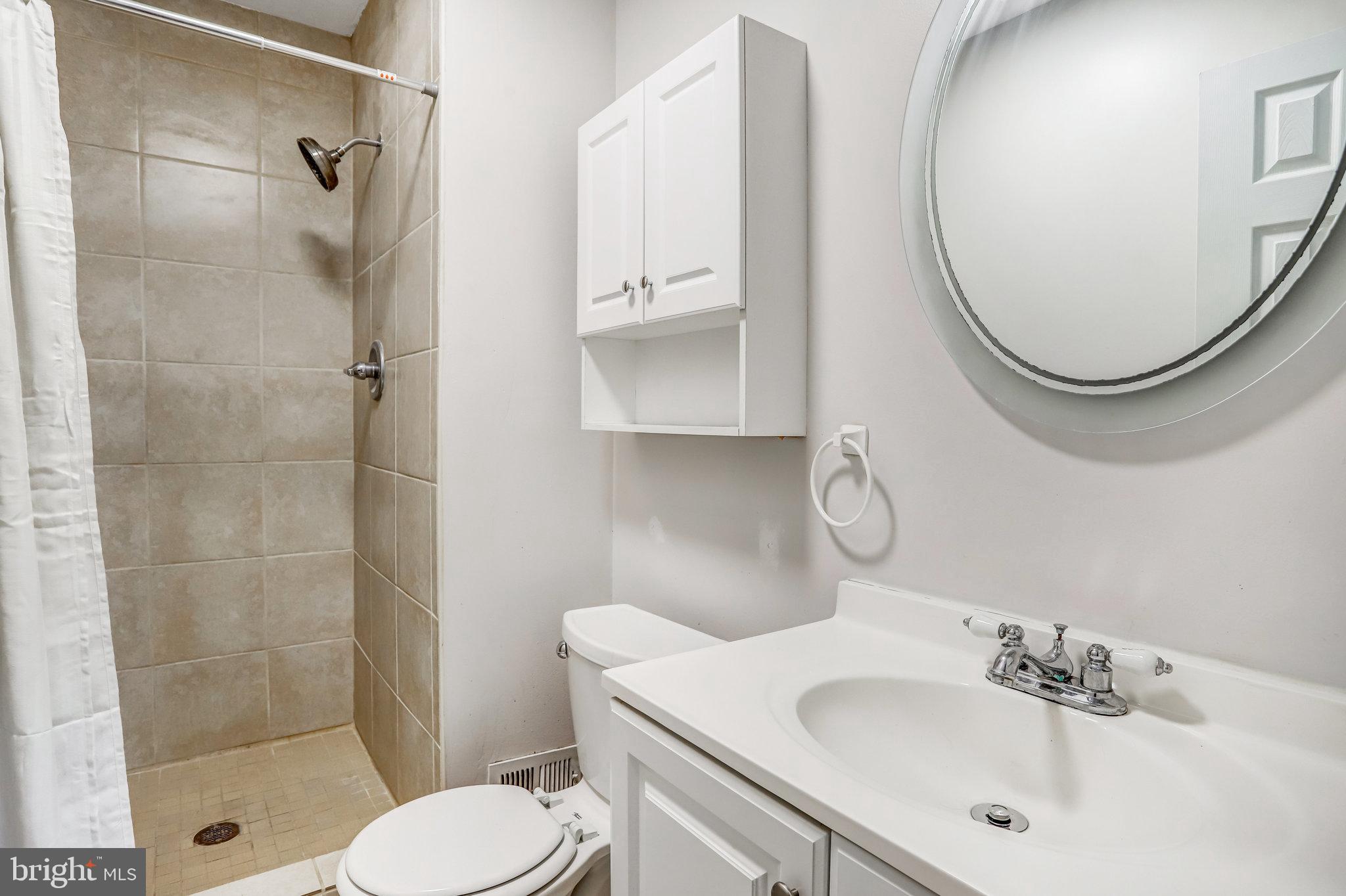 SHADOW OAK - Residential