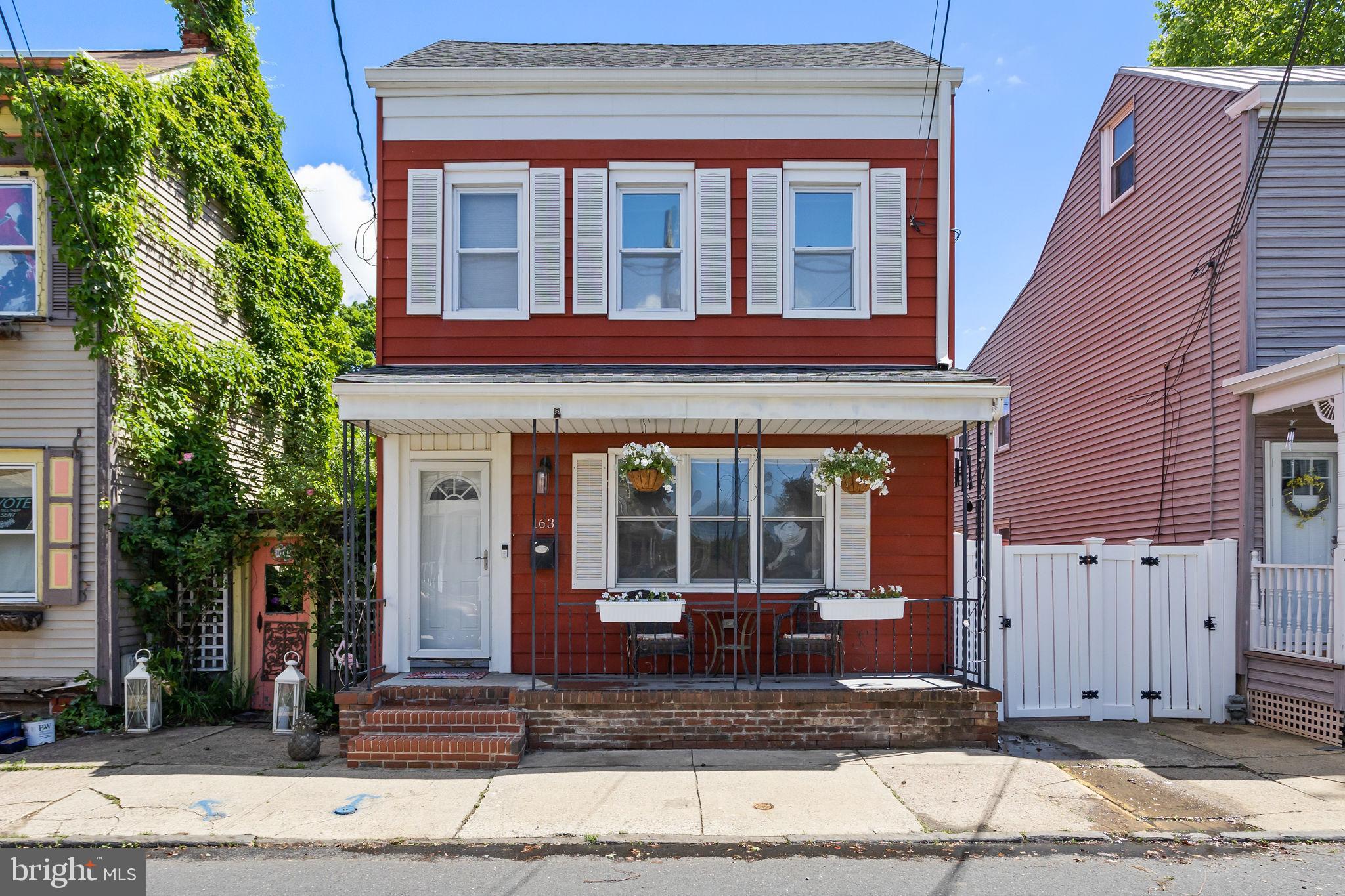 163 2ND STREET