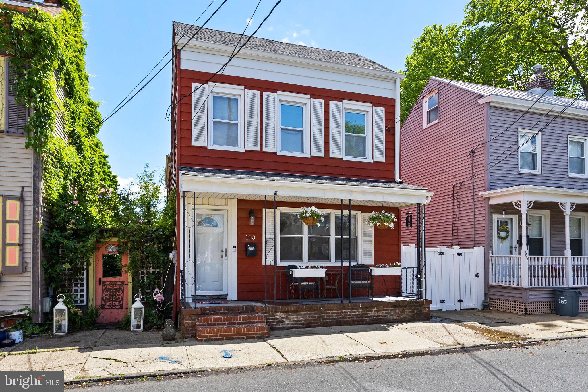 163 2ND STREET
