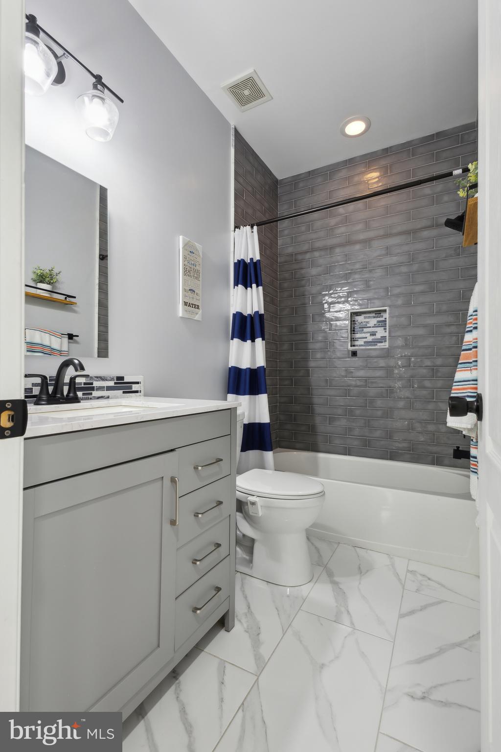 GROVE AT HUNTLEY MEADOWS - Residential