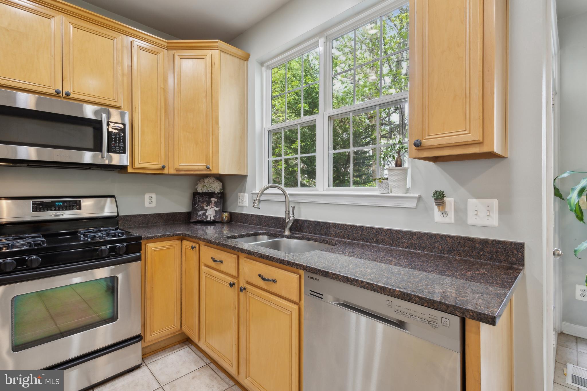 GROVE AT HUNTLEY MEADOWS - Residential