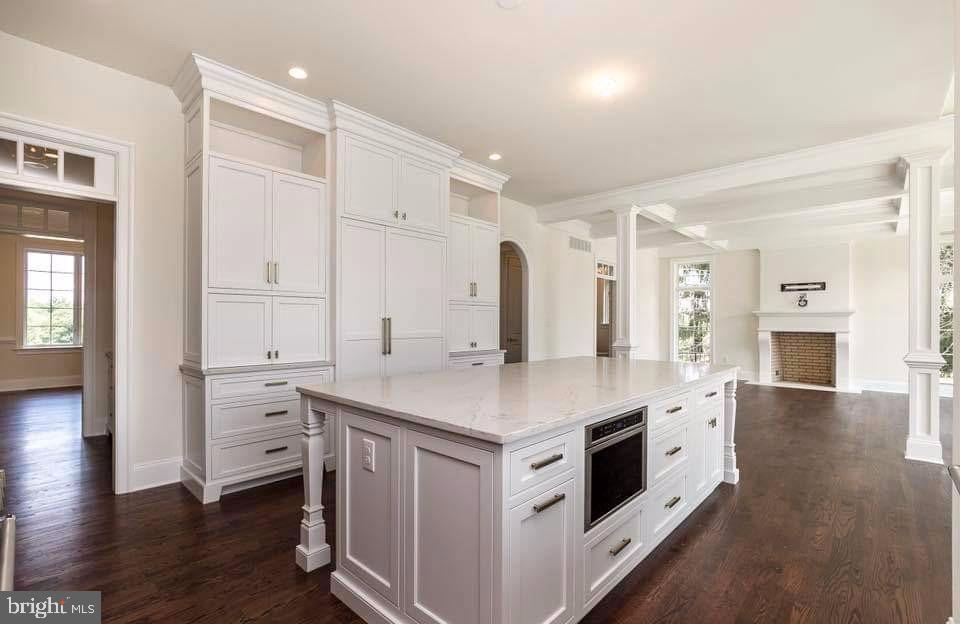 BRIAR KNOLL - Residential