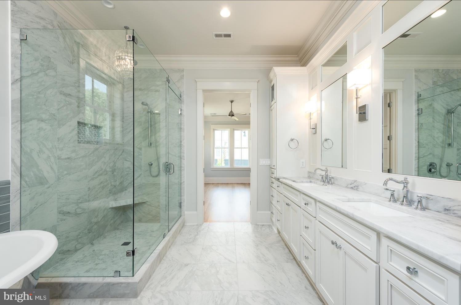 BRIAR KNOLL - Residential