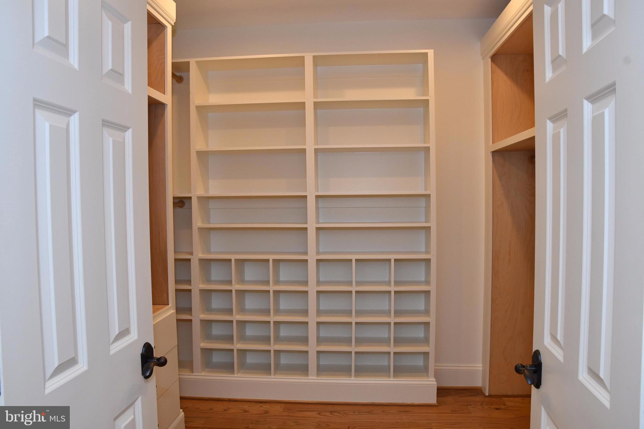 BRIAR KNOLL - Residential