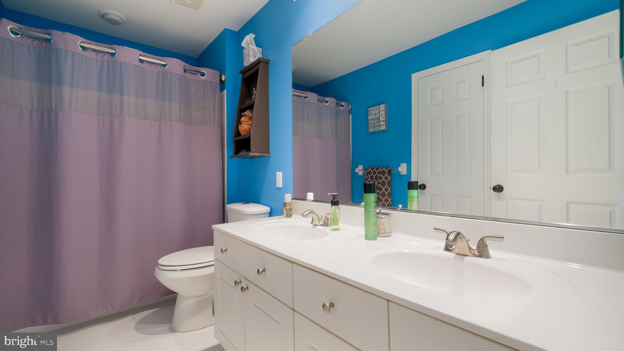 COUNTRY CROSSING - Residential