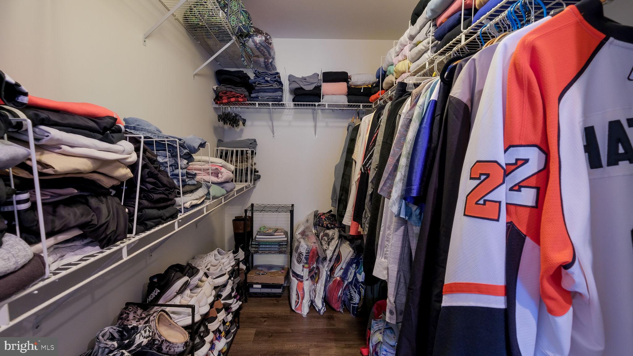 COUNTRY CROSSING - Residential