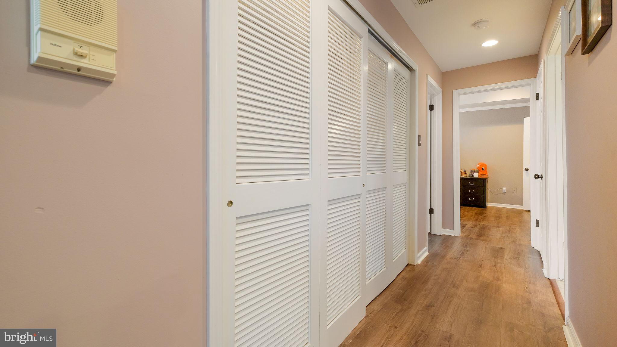 COUNTRY CROSSING - Residential