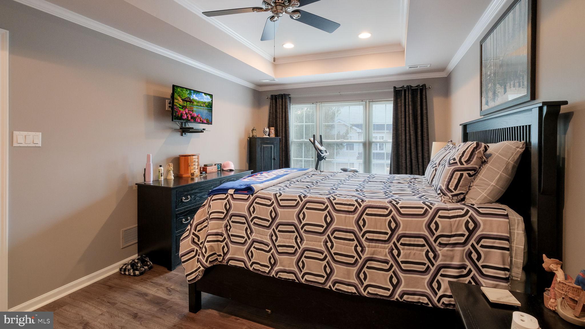 COUNTRY CROSSING - Residential