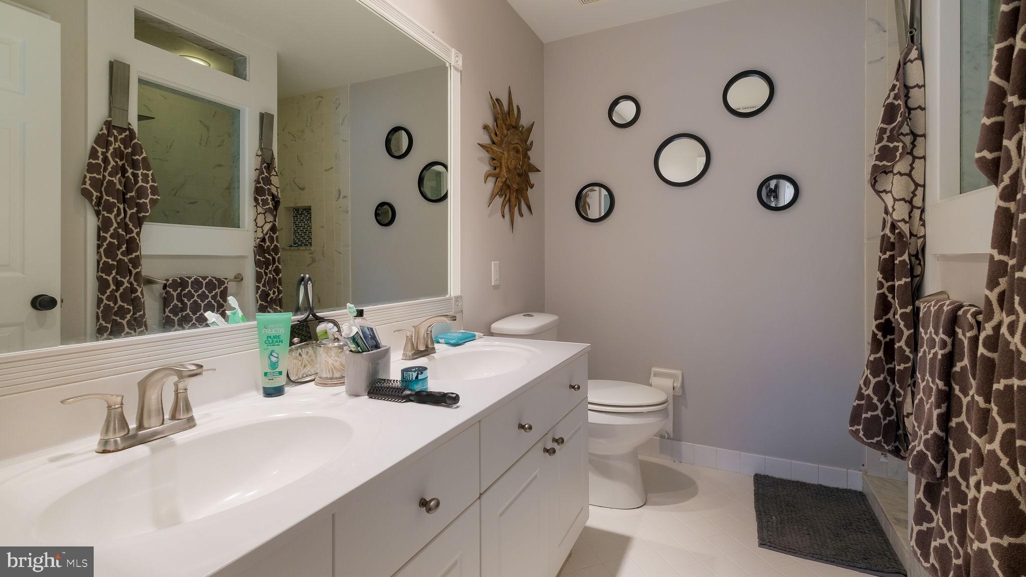 COUNTRY CROSSING - Residential