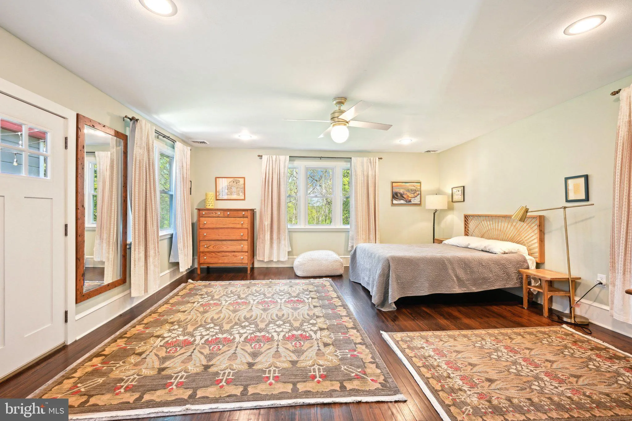 Jenkintown, Pennsylvania 19046, United States, 4 Bedrooms Bedrooms, ,4 BathroomsBathrooms,Residential,Contingent,110028