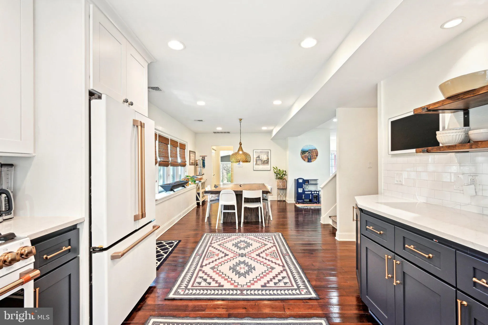 Jenkintown, Pennsylvania 19046, United States, 4 Bedrooms Bedrooms, ,4 BathroomsBathrooms,Residential,Contingent,110028