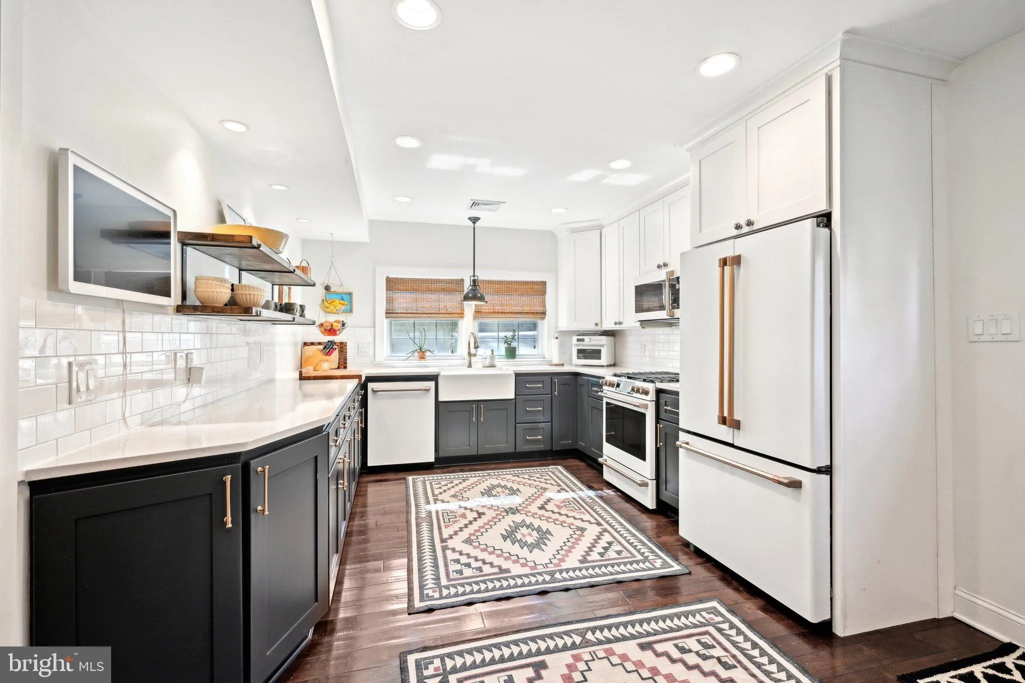 Jenkintown, Pennsylvania 19046, United States, 4 Bedrooms Bedrooms, ,4 BathroomsBathrooms,Residential,Contingent,110028