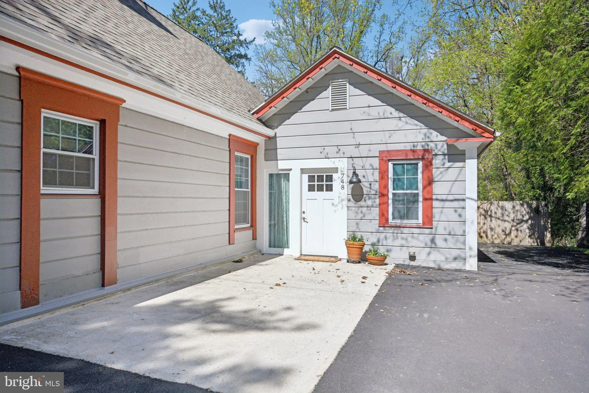 Jenkintown, Pennsylvania 19046, United States, 4 Bedrooms Bedrooms, ,4 BathroomsBathrooms,Residential,Contingent,110028