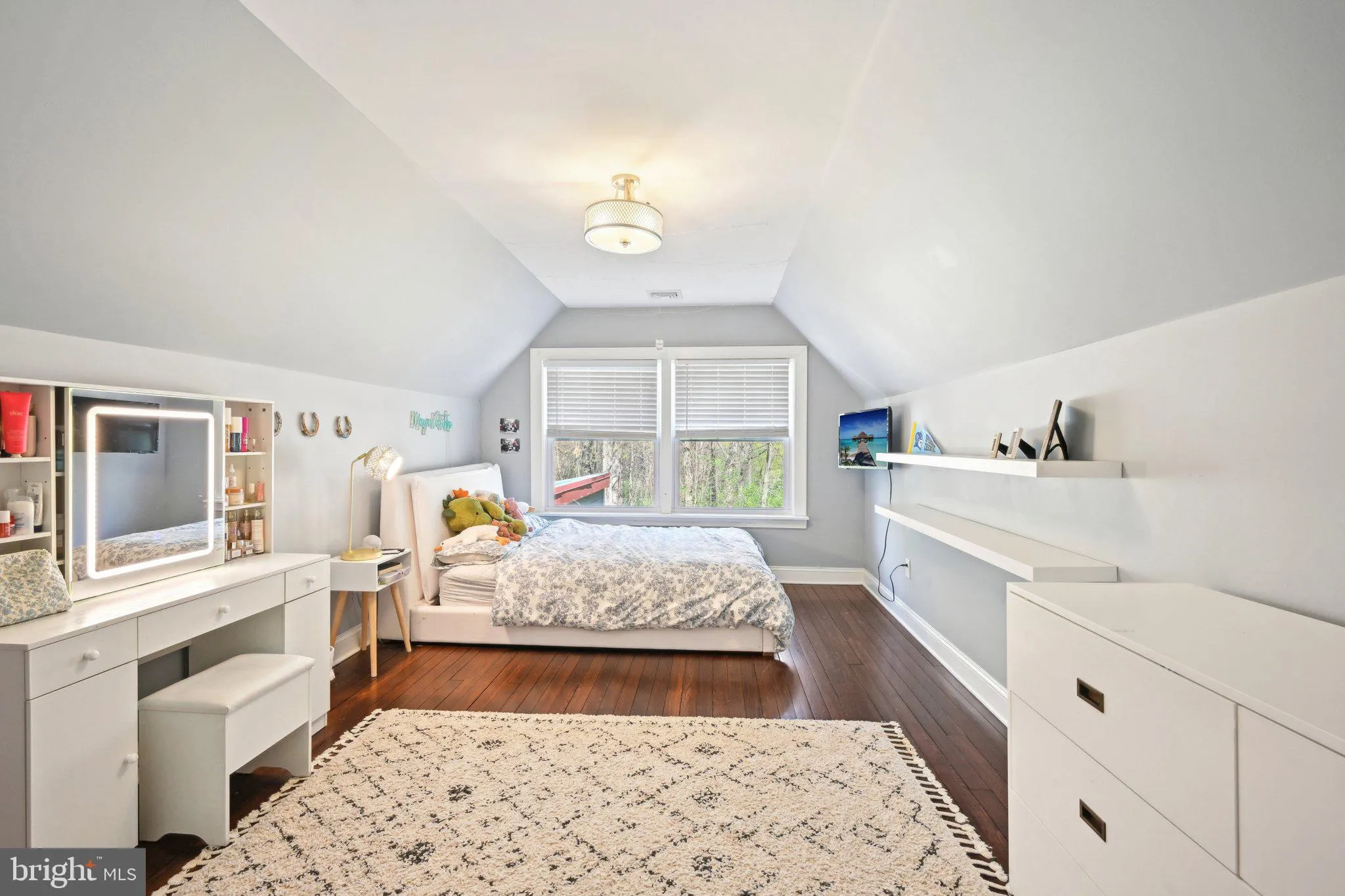 Jenkintown, Pennsylvania 19046, United States, 4 Bedrooms Bedrooms, ,4 BathroomsBathrooms,Residential,Contingent,110028