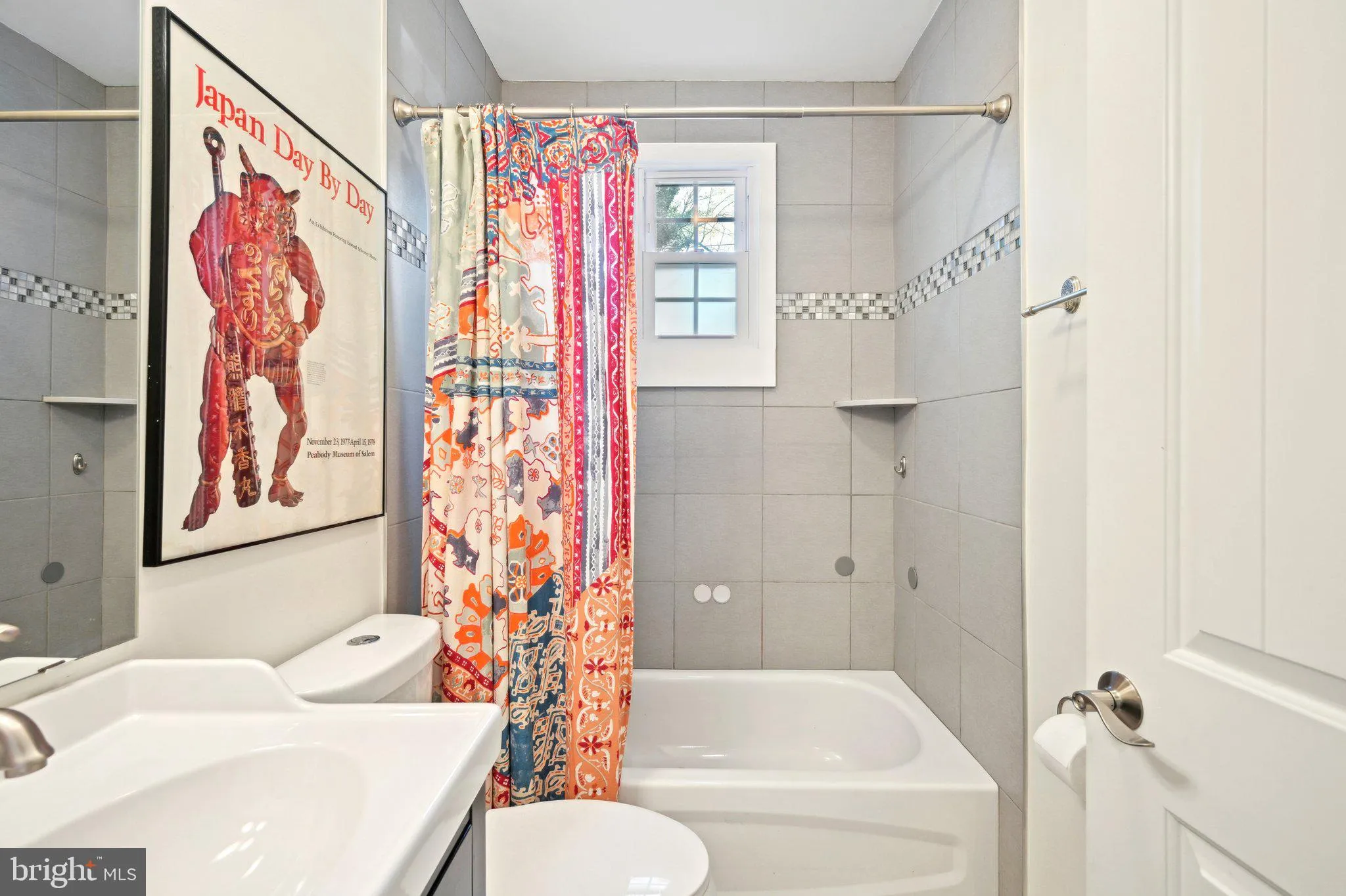 Jenkintown, Pennsylvania 19046, United States, 4 Bedrooms Bedrooms, ,4 BathroomsBathrooms,Residential,Contingent,110028