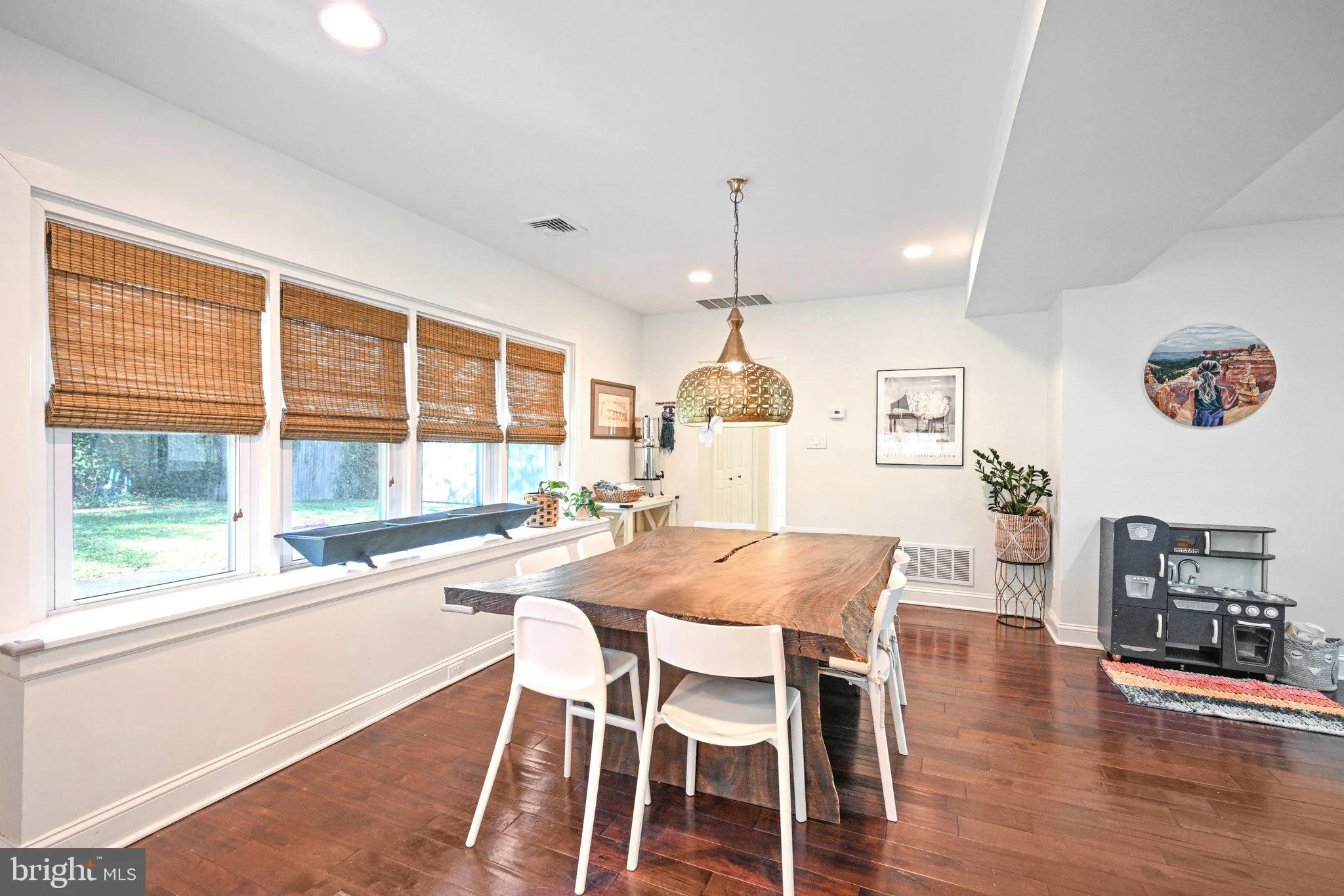 Jenkintown, Pennsylvania 19046, United States, 4 Bedrooms Bedrooms, ,4 BathroomsBathrooms,Residential,Contingent,110028