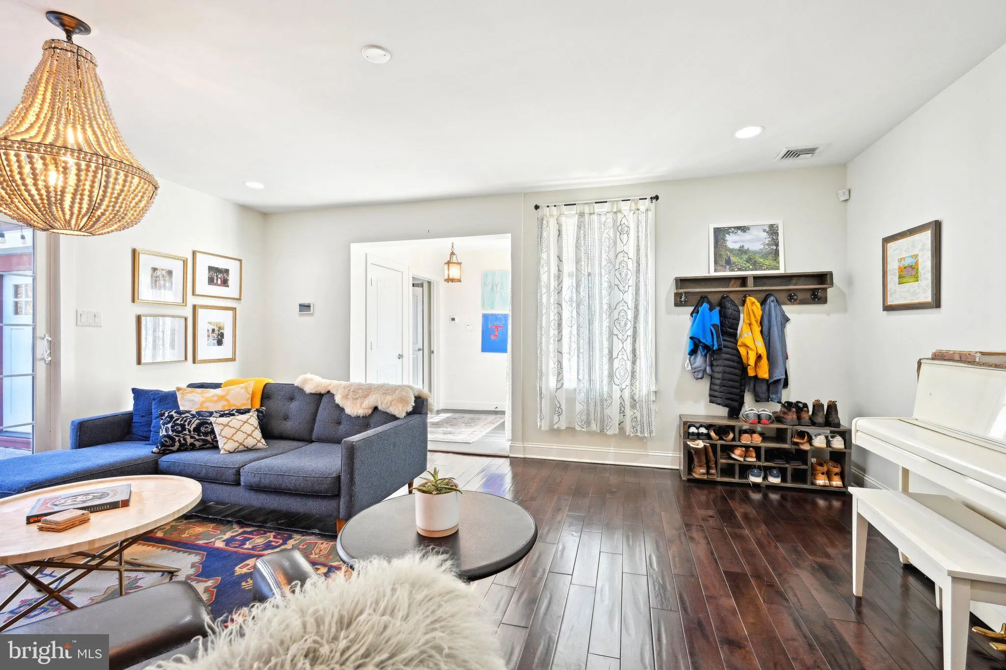 Jenkintown, Pennsylvania 19046, United States, 4 Bedrooms Bedrooms, ,4 BathroomsBathrooms,Residential,Contingent,110028