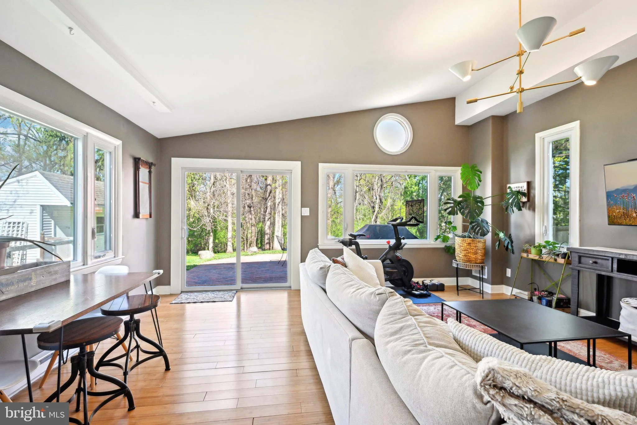 Jenkintown, Pennsylvania 19046, United States, 4 Bedrooms Bedrooms, ,4 BathroomsBathrooms,Residential,Contingent,110028