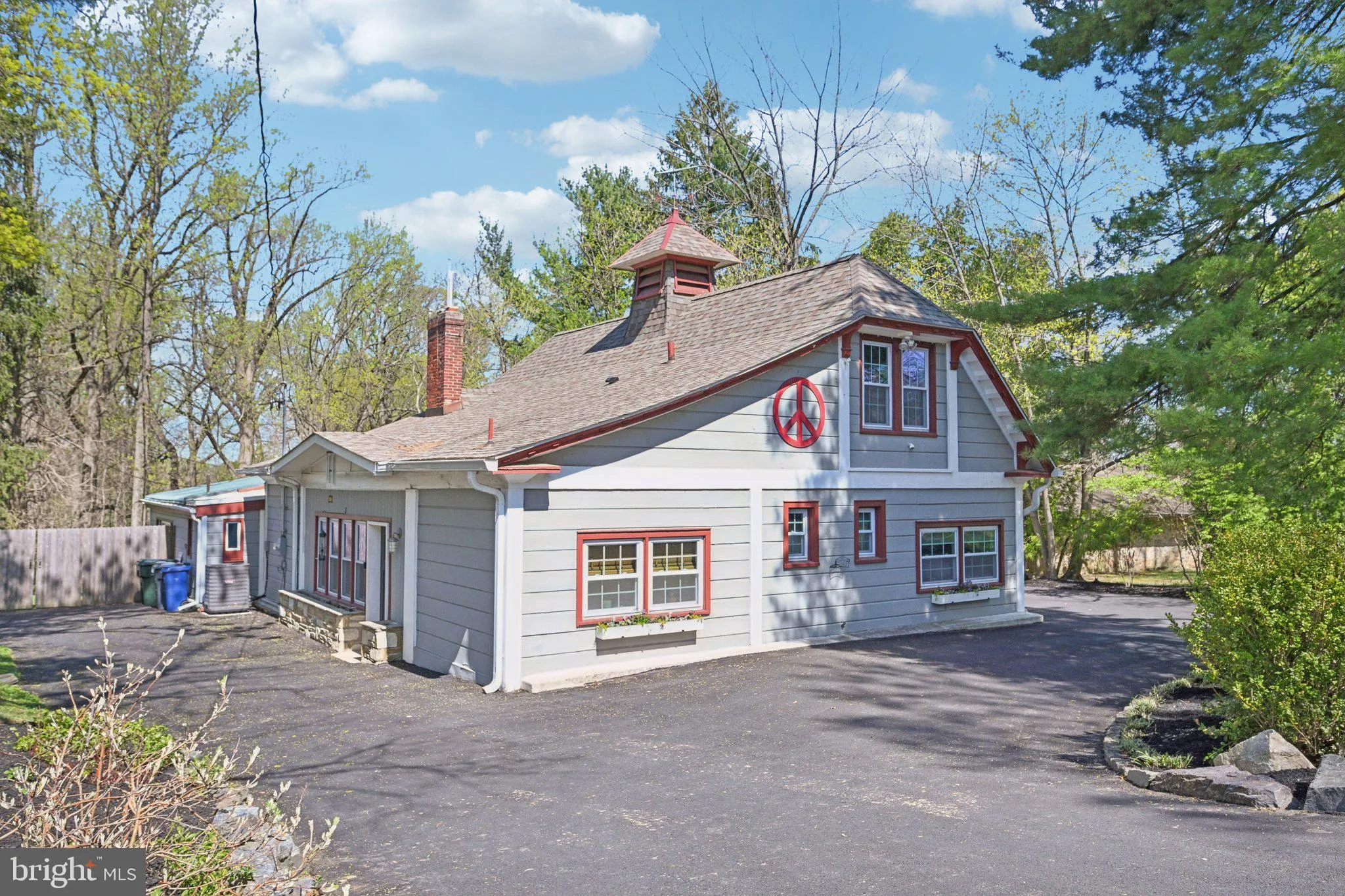Jenkintown, Pennsylvania 19046, United States, 4 Bedrooms Bedrooms, ,4 BathroomsBathrooms,Residential,Contingent,110028