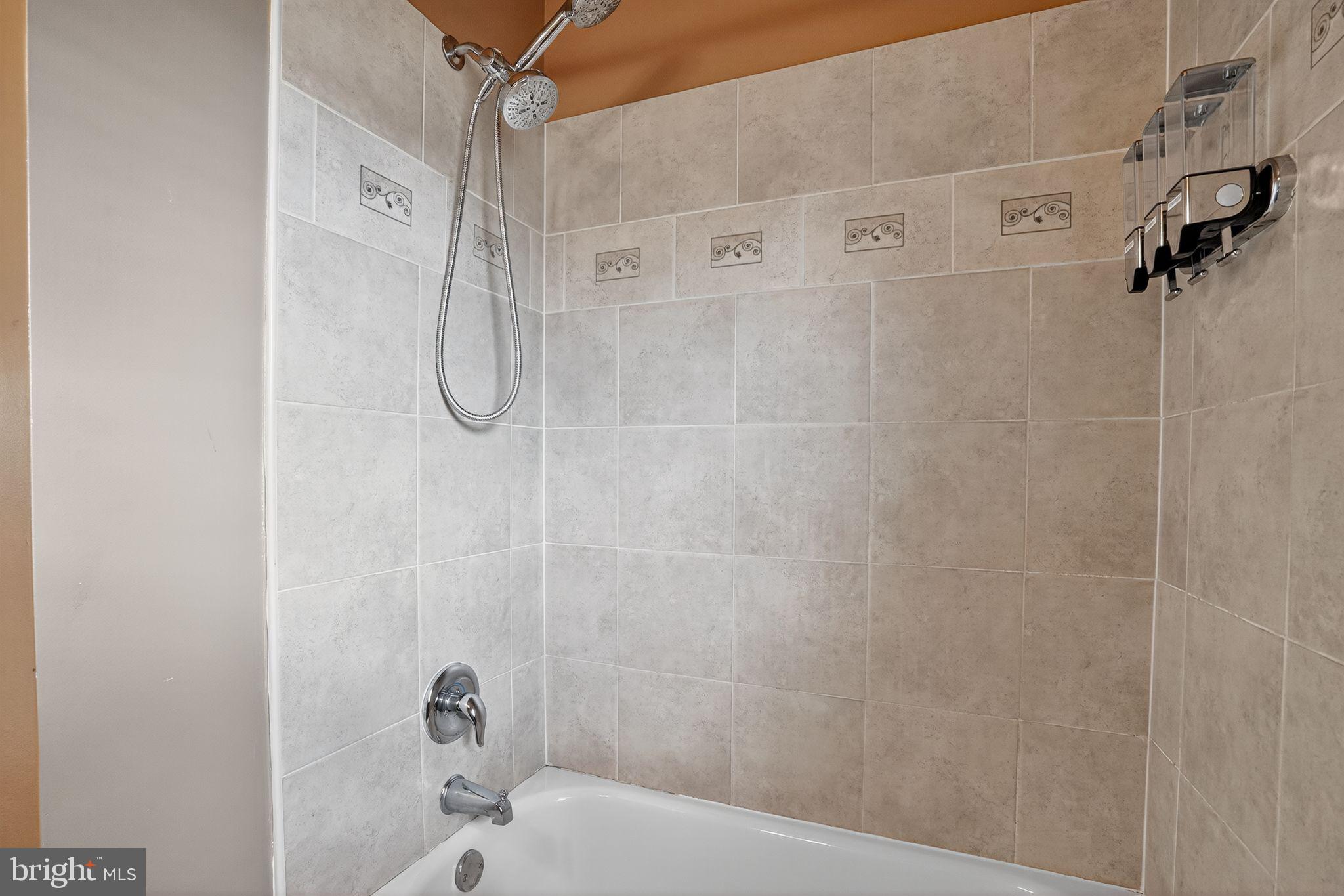 RIDGELEIGH - Residential