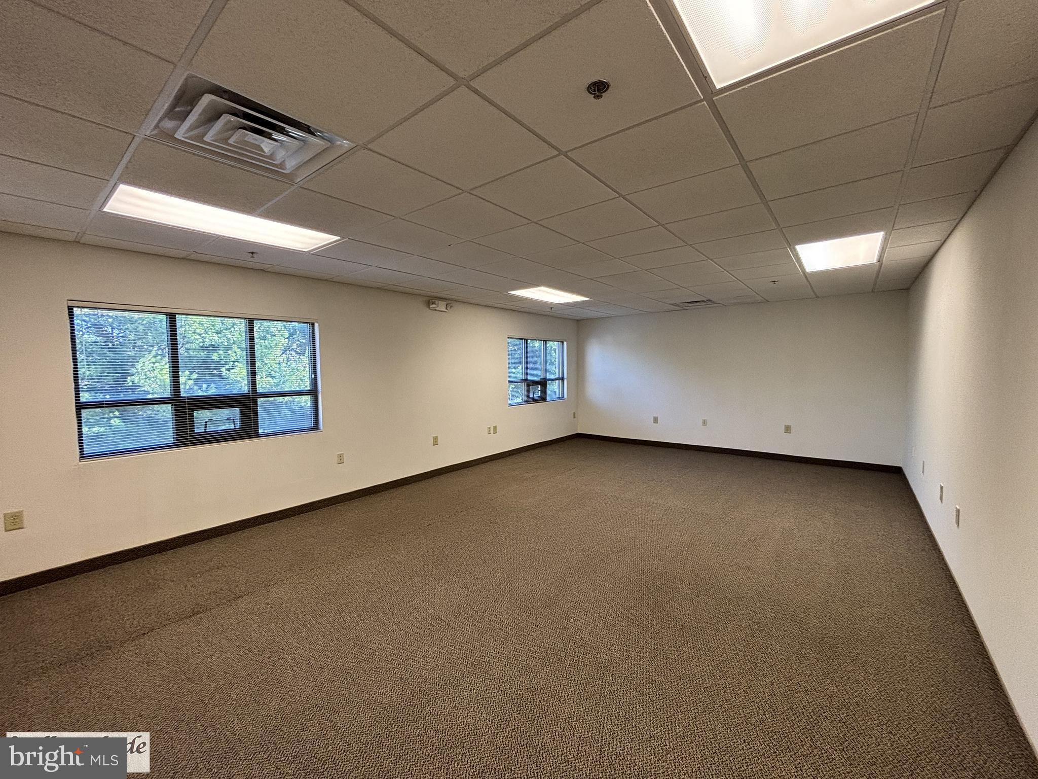WILLOW SHADE - Commercial Lease