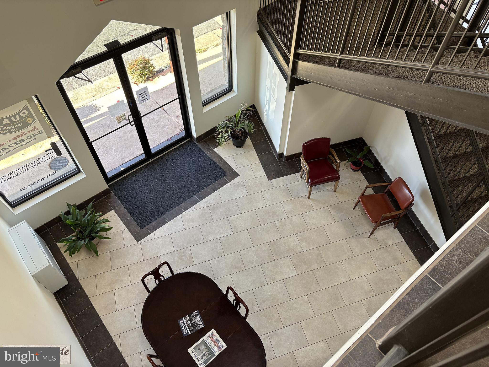 WILLOW SHADE - Commercial Lease