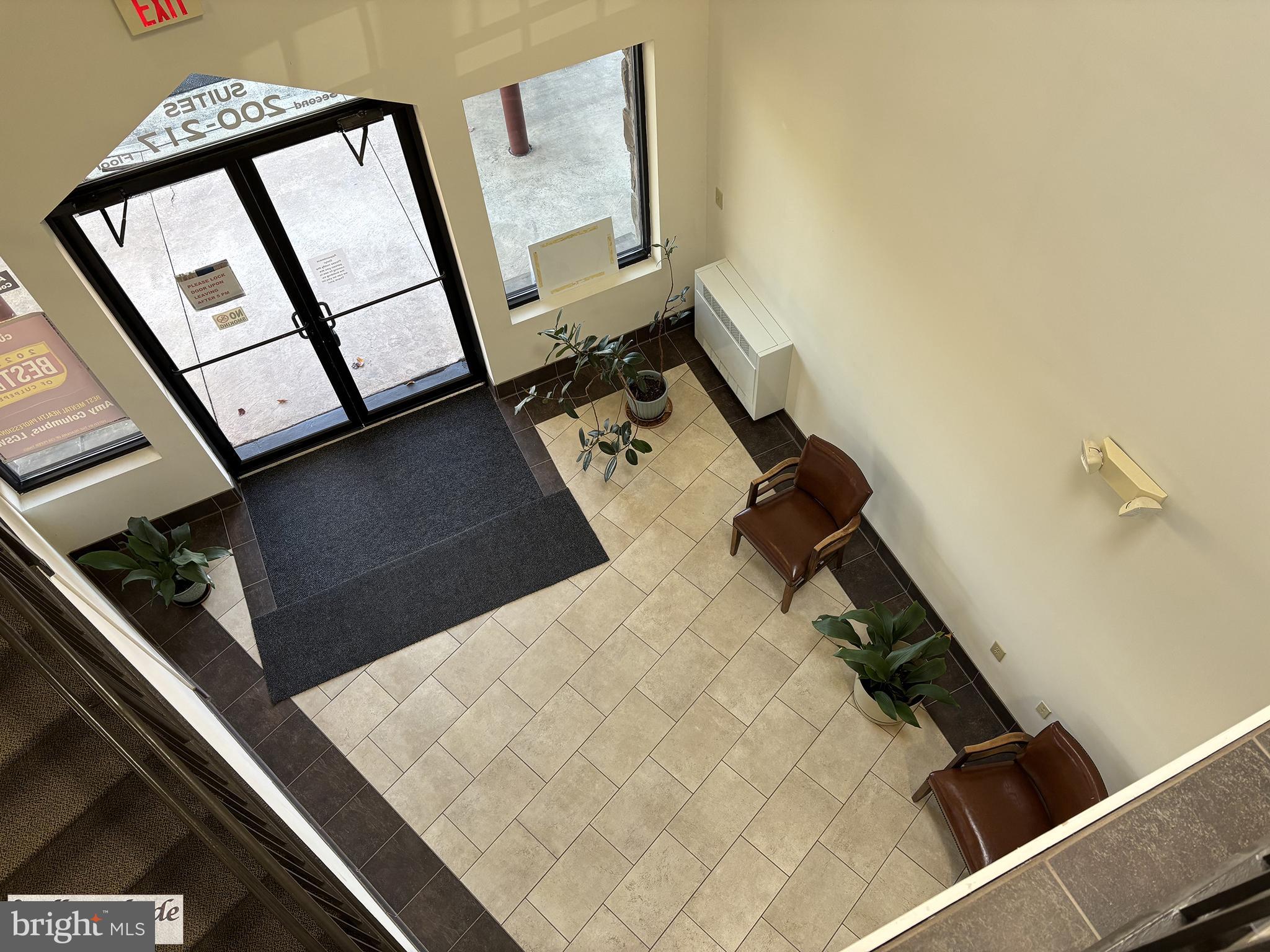 WILLOW SHADE - Commercial Lease