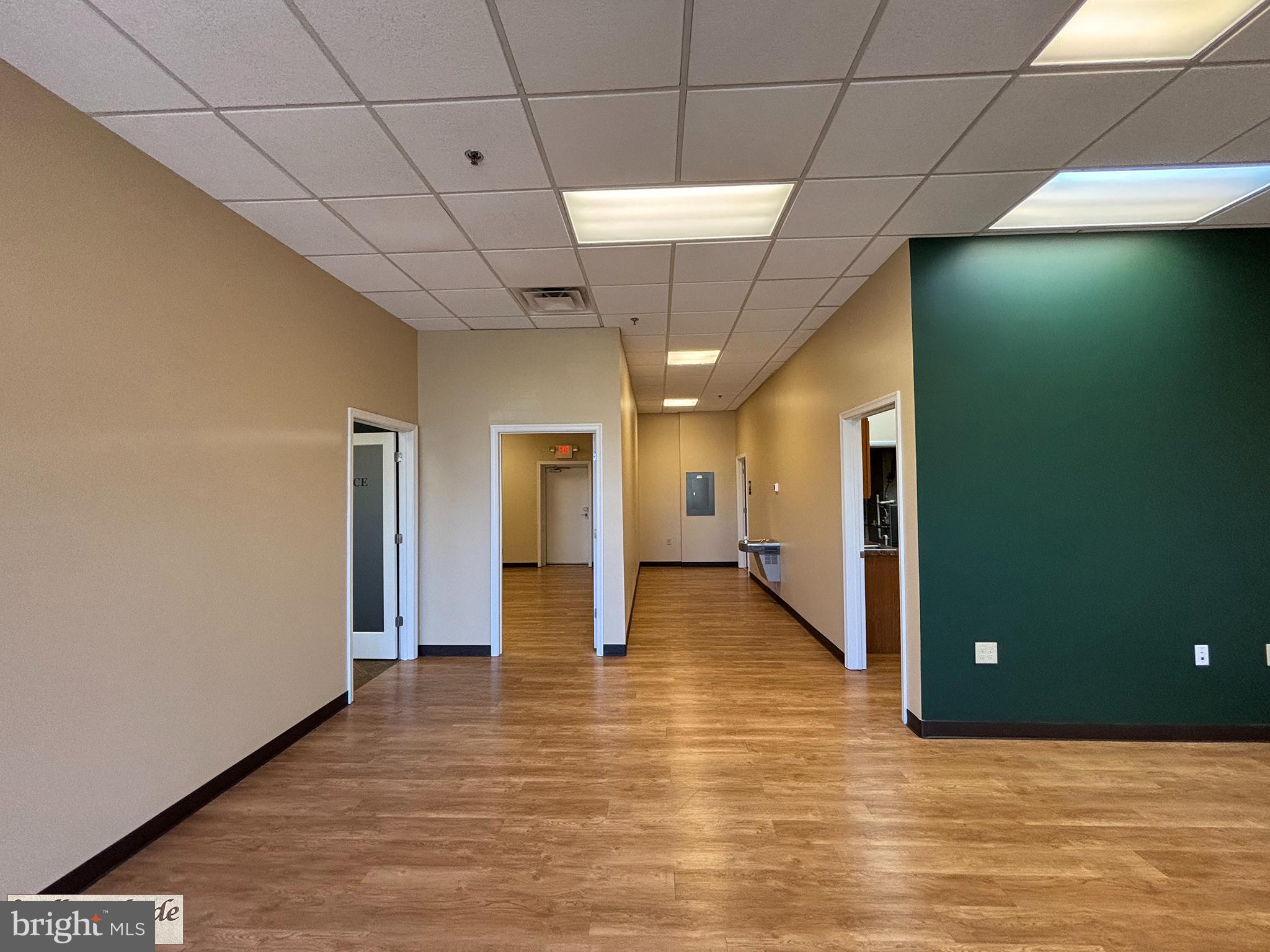 WILLOW SHADE - Commercial Lease