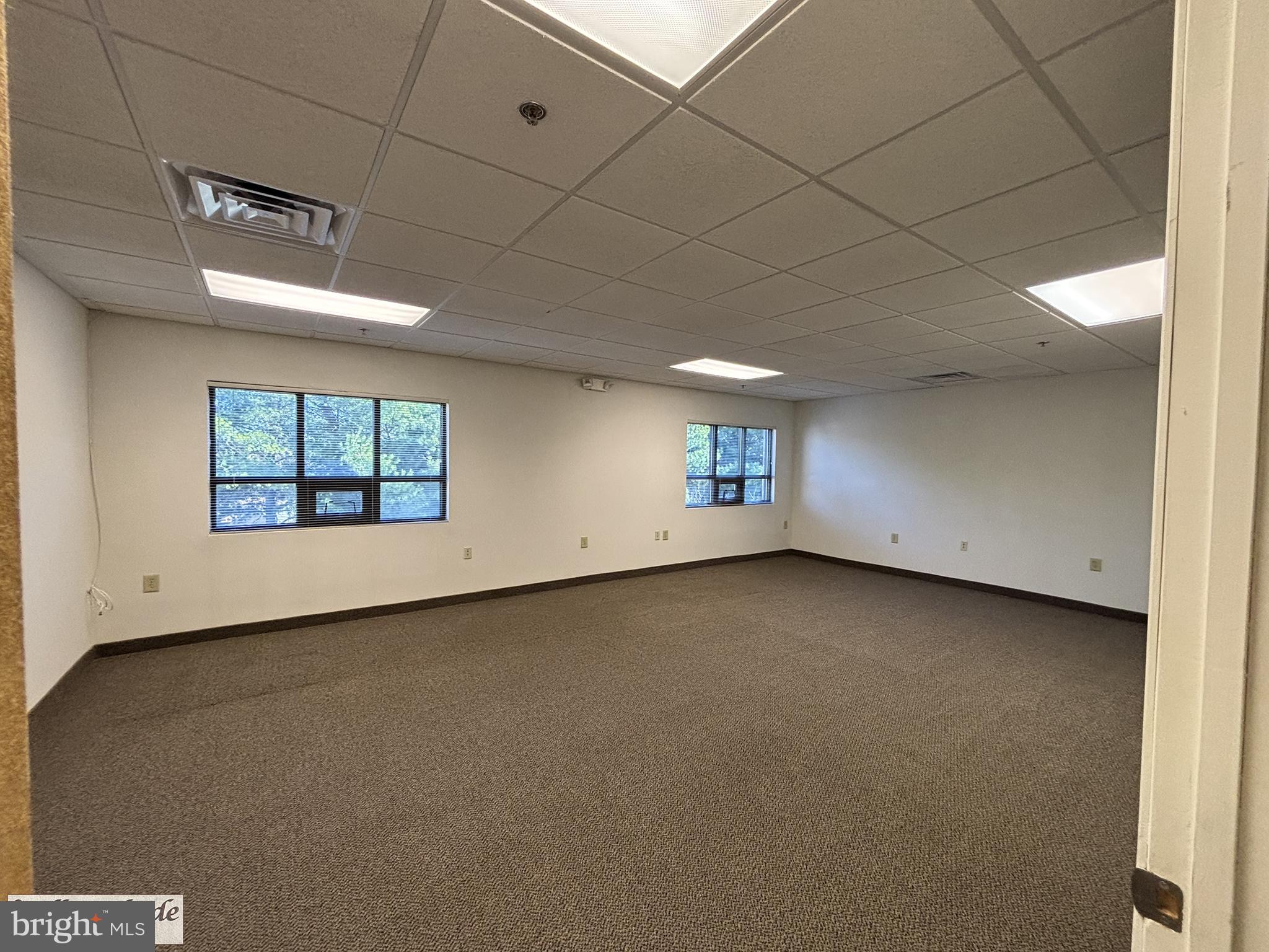 WILLOW SHADE - Commercial Lease