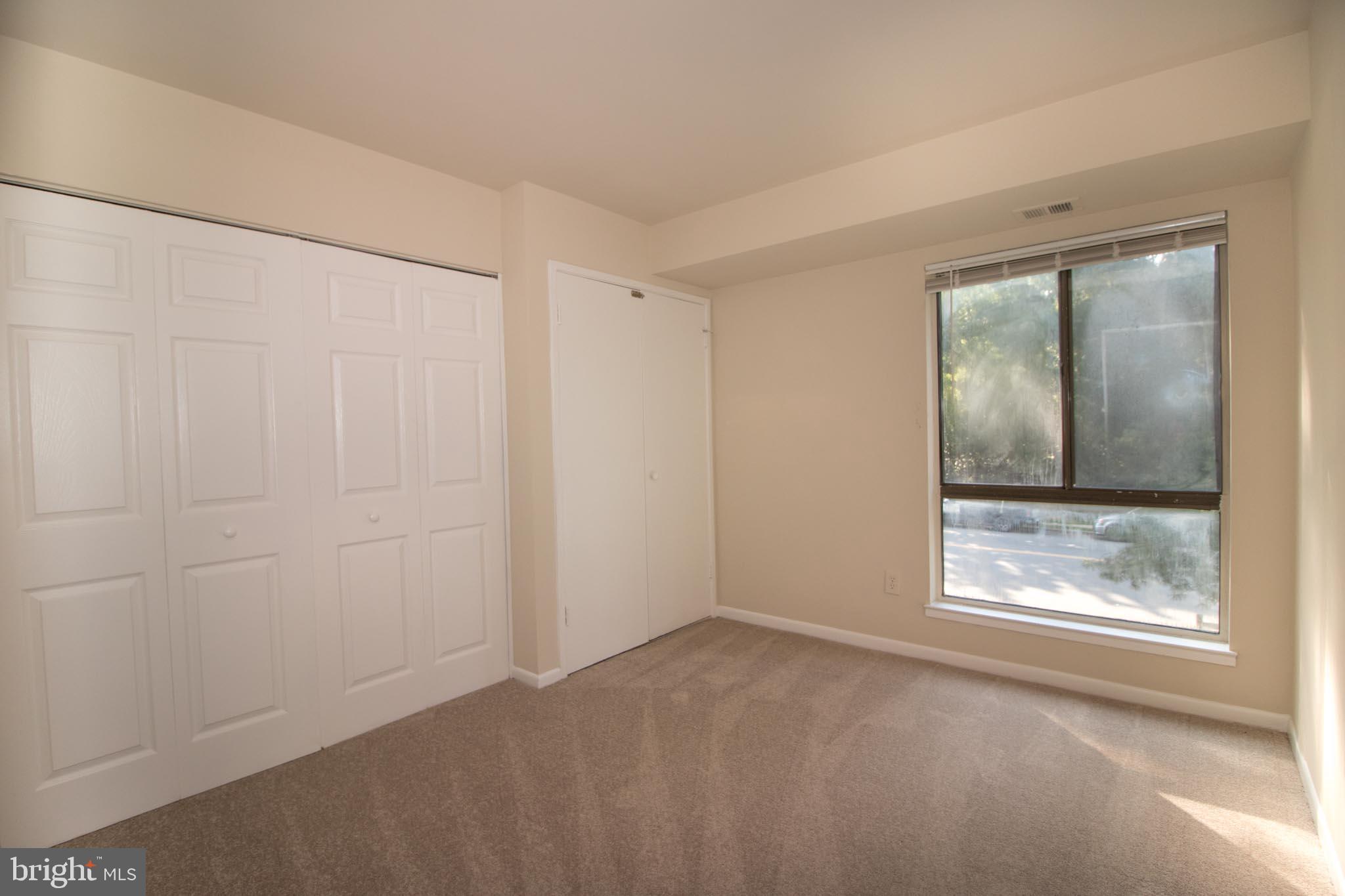 SUMMERTREE CONDO APTS - Residential