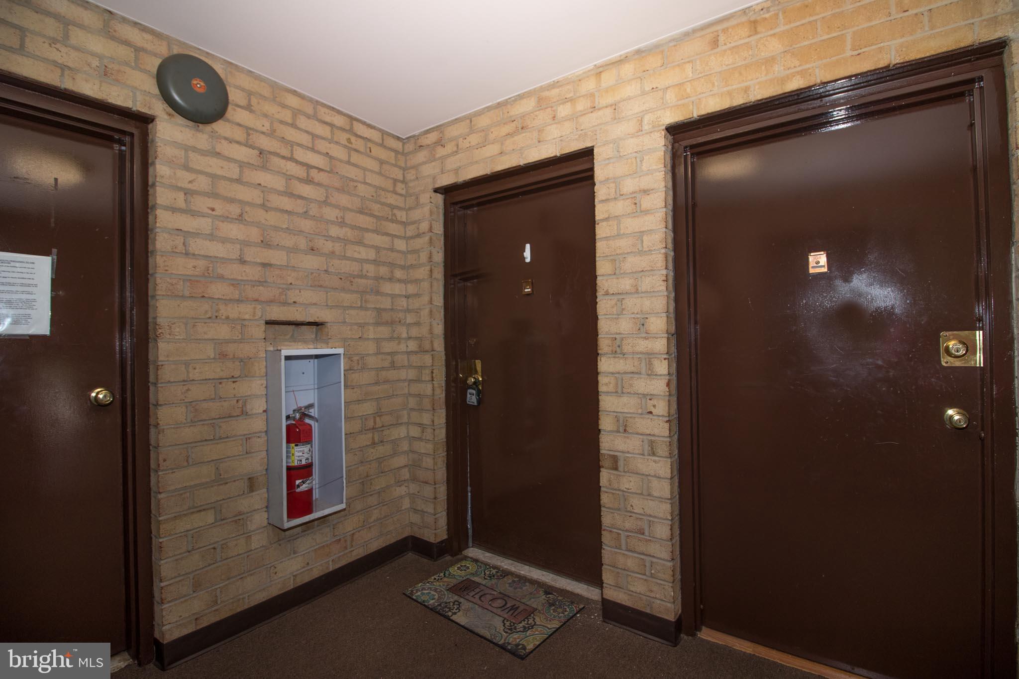 SUMMERTREE CONDO APTS - Residential