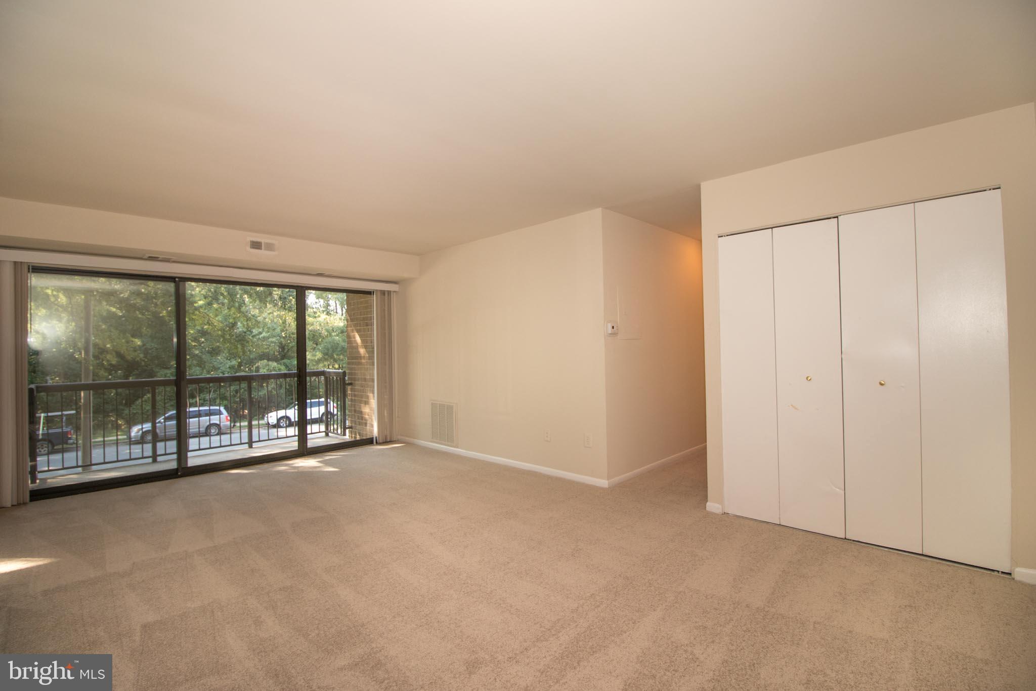 SUMMERTREE CONDO APTS - Residential