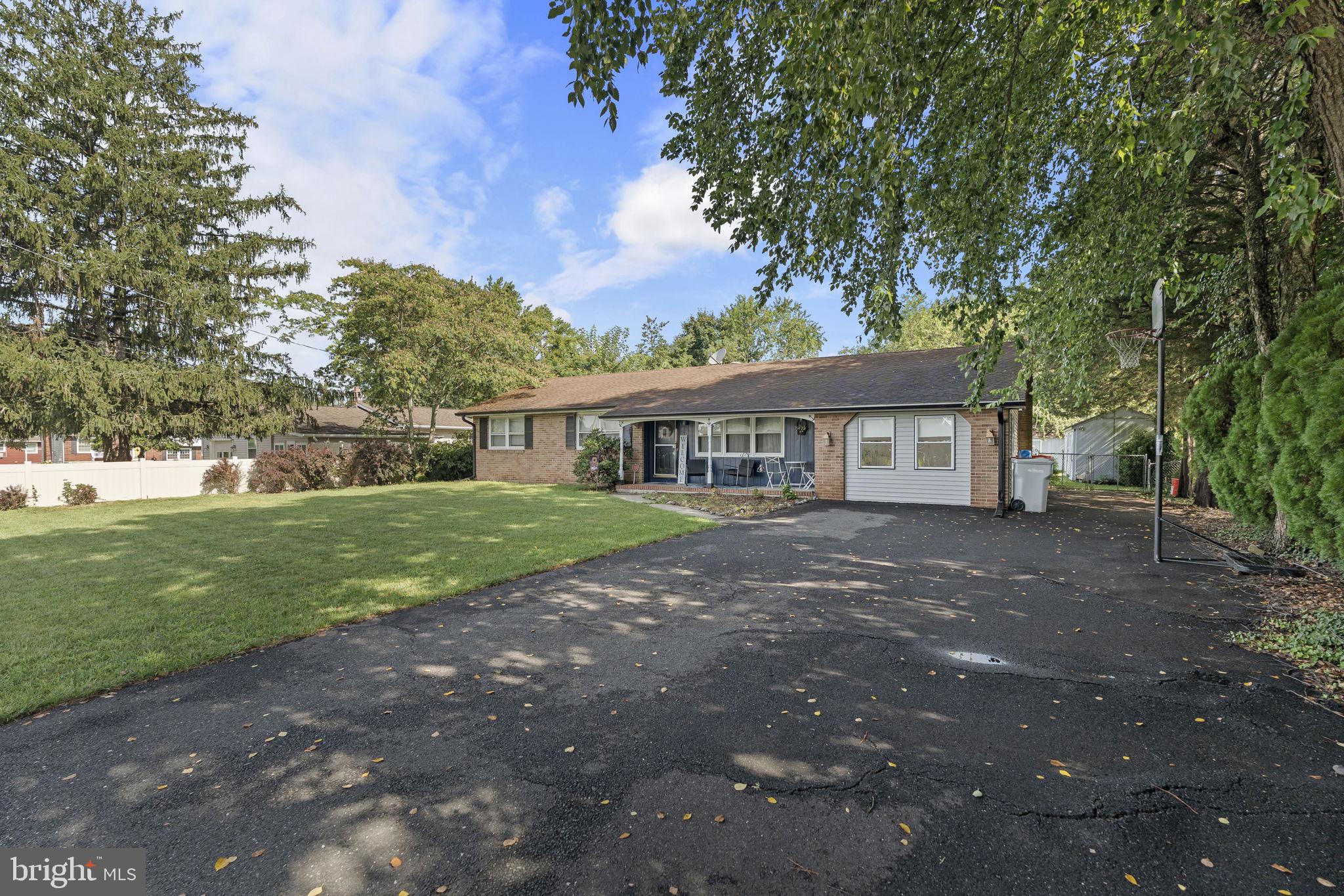 1190 KAY PLACE