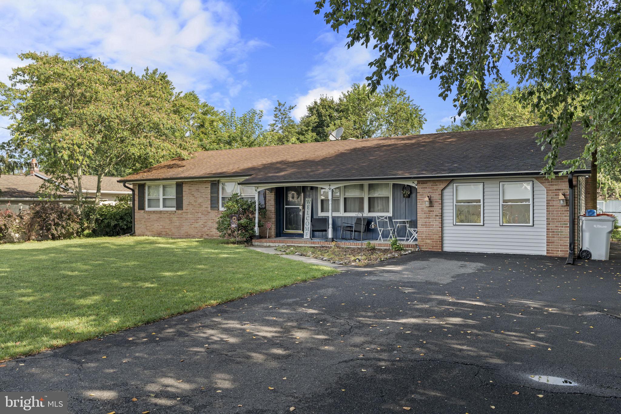 1190 KAY PLACE