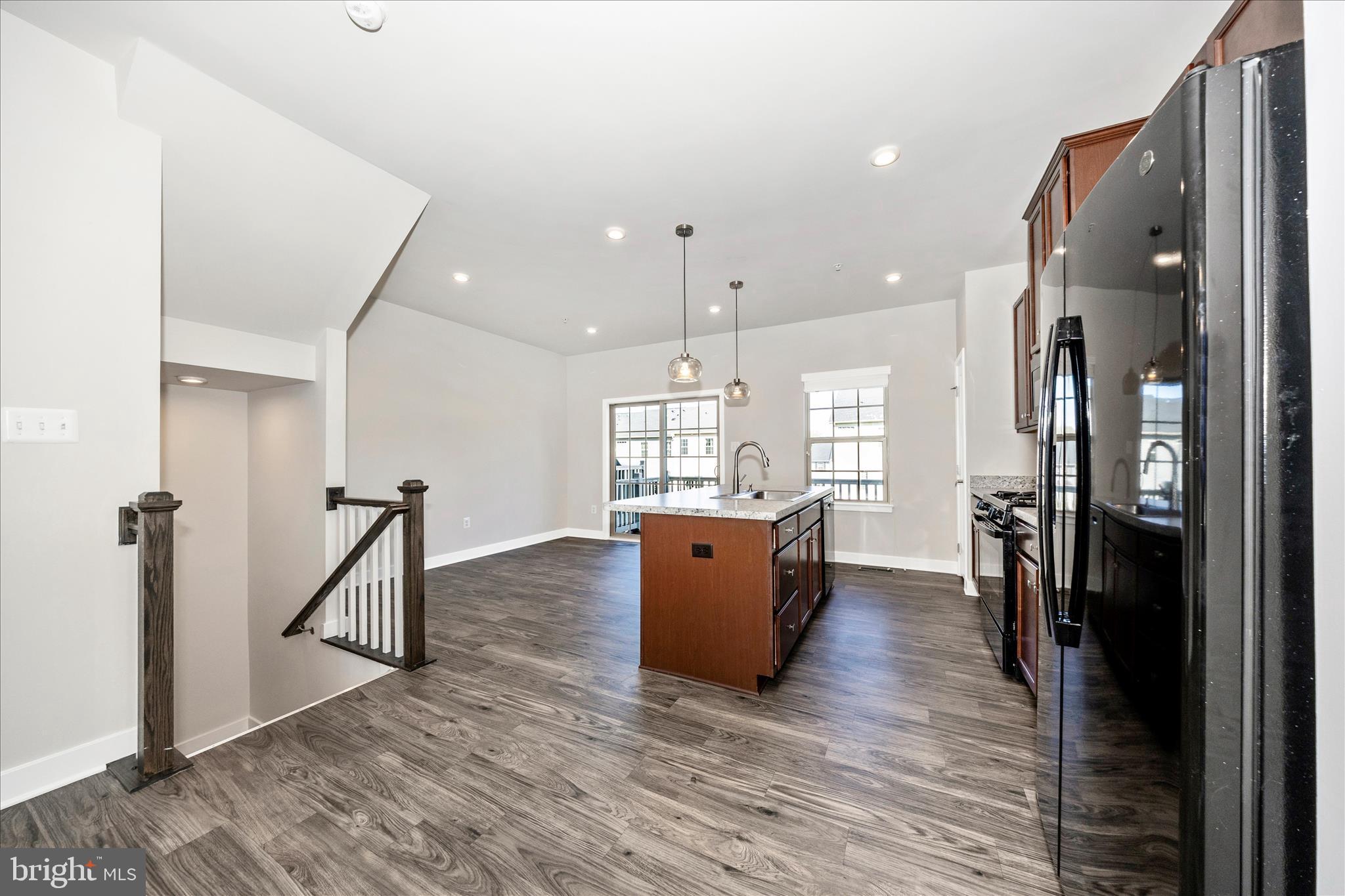 LAKE LINGANORE - Residential