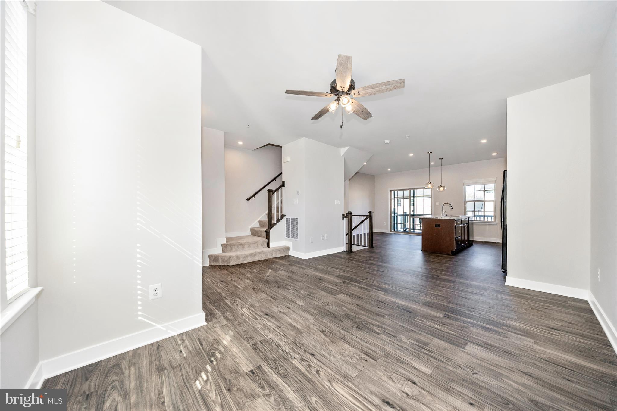 LAKE LINGANORE - Residential