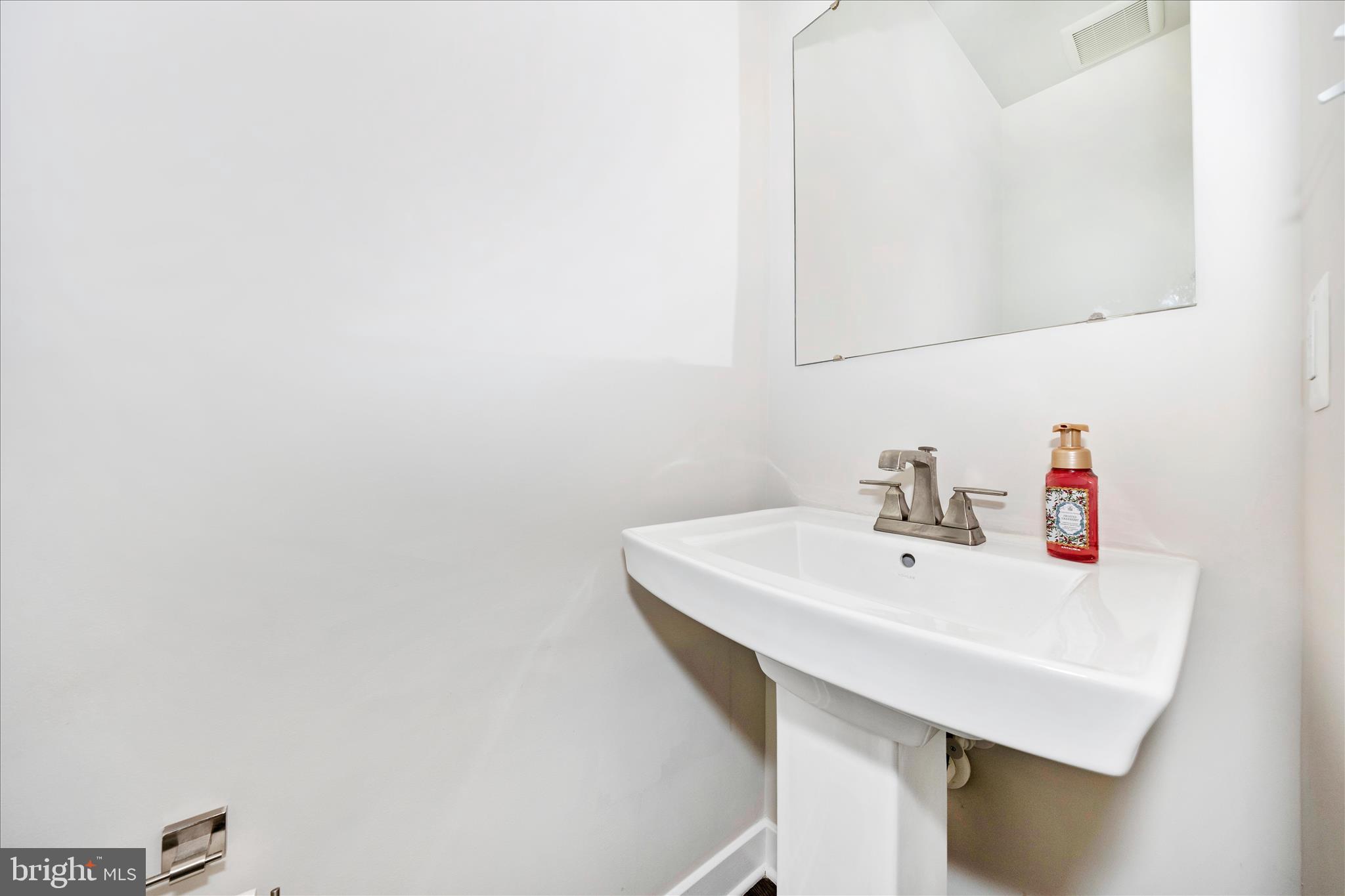 LAKE LINGANORE - Residential