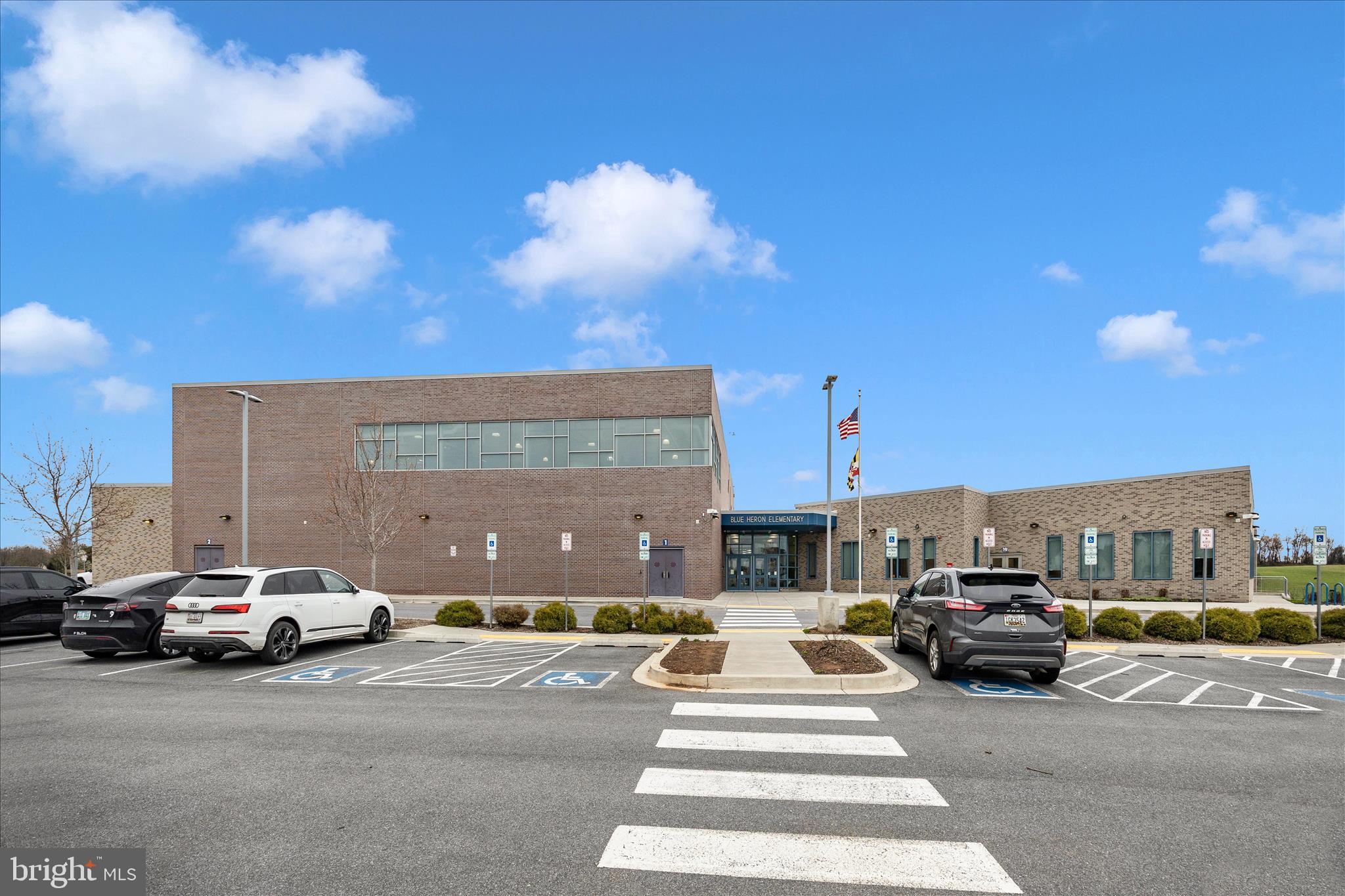 LAKE LINGANORE - Residential