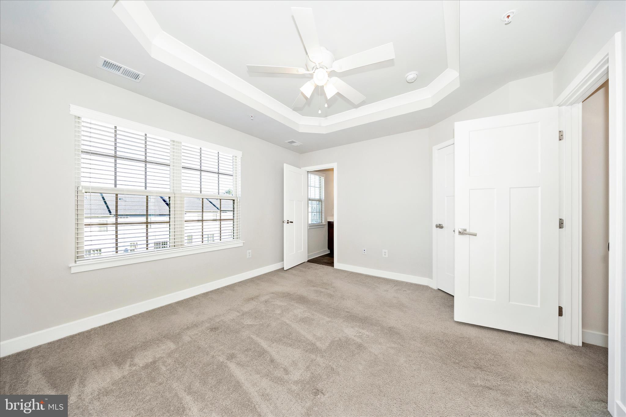 LAKE LINGANORE - Residential