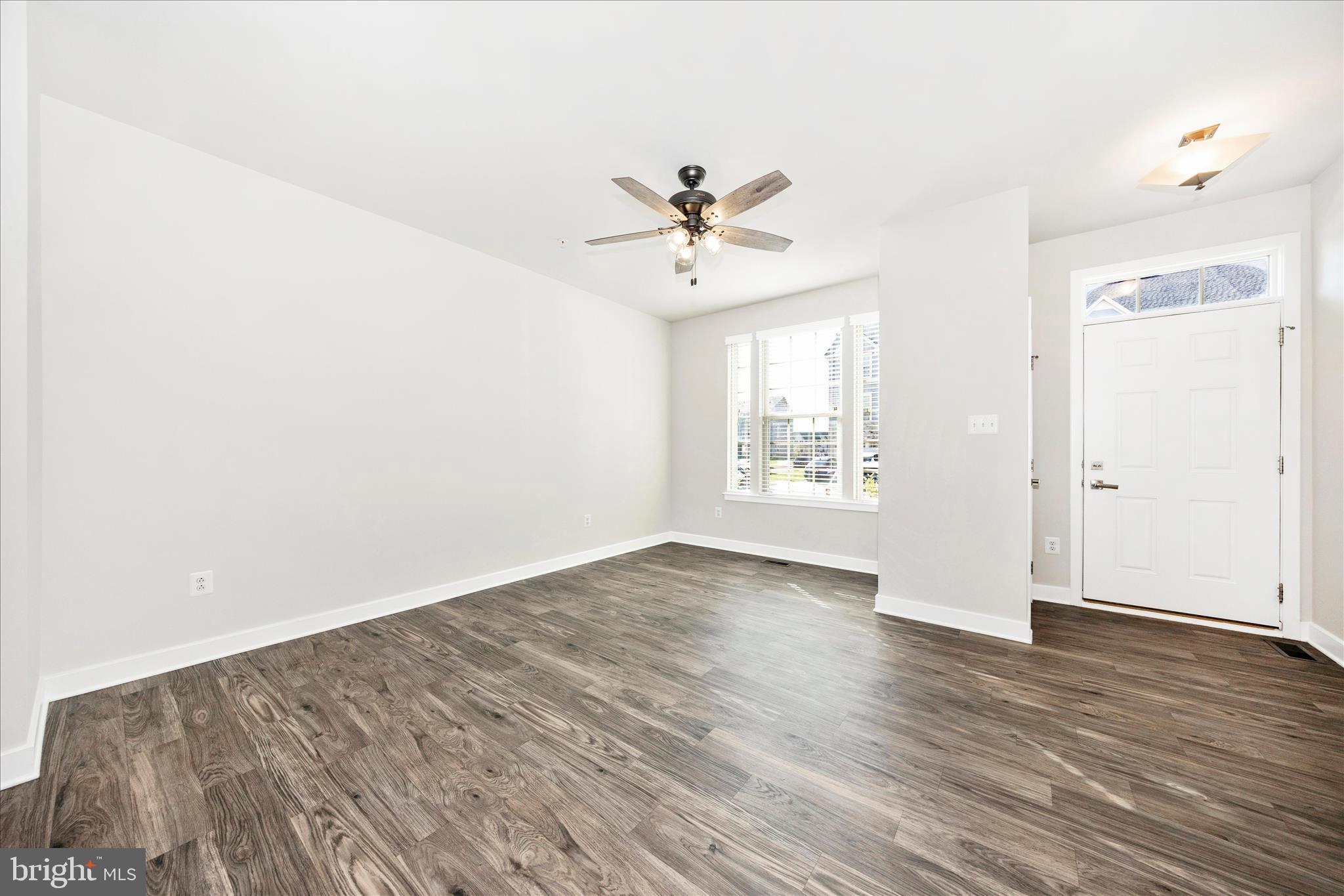 LAKE LINGANORE - Residential